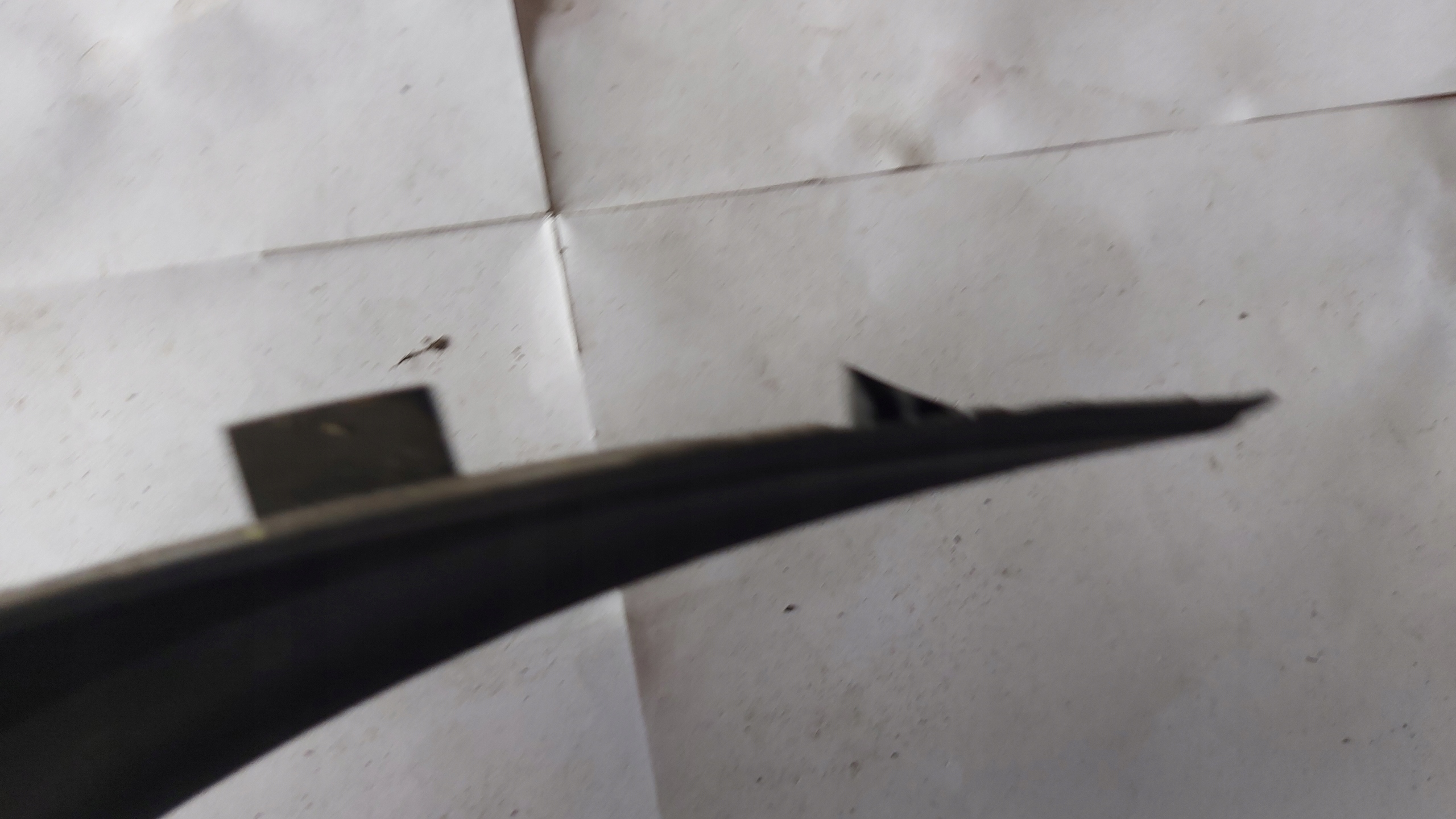 spoiler under the window right TOYOTA AURIS II 12-18