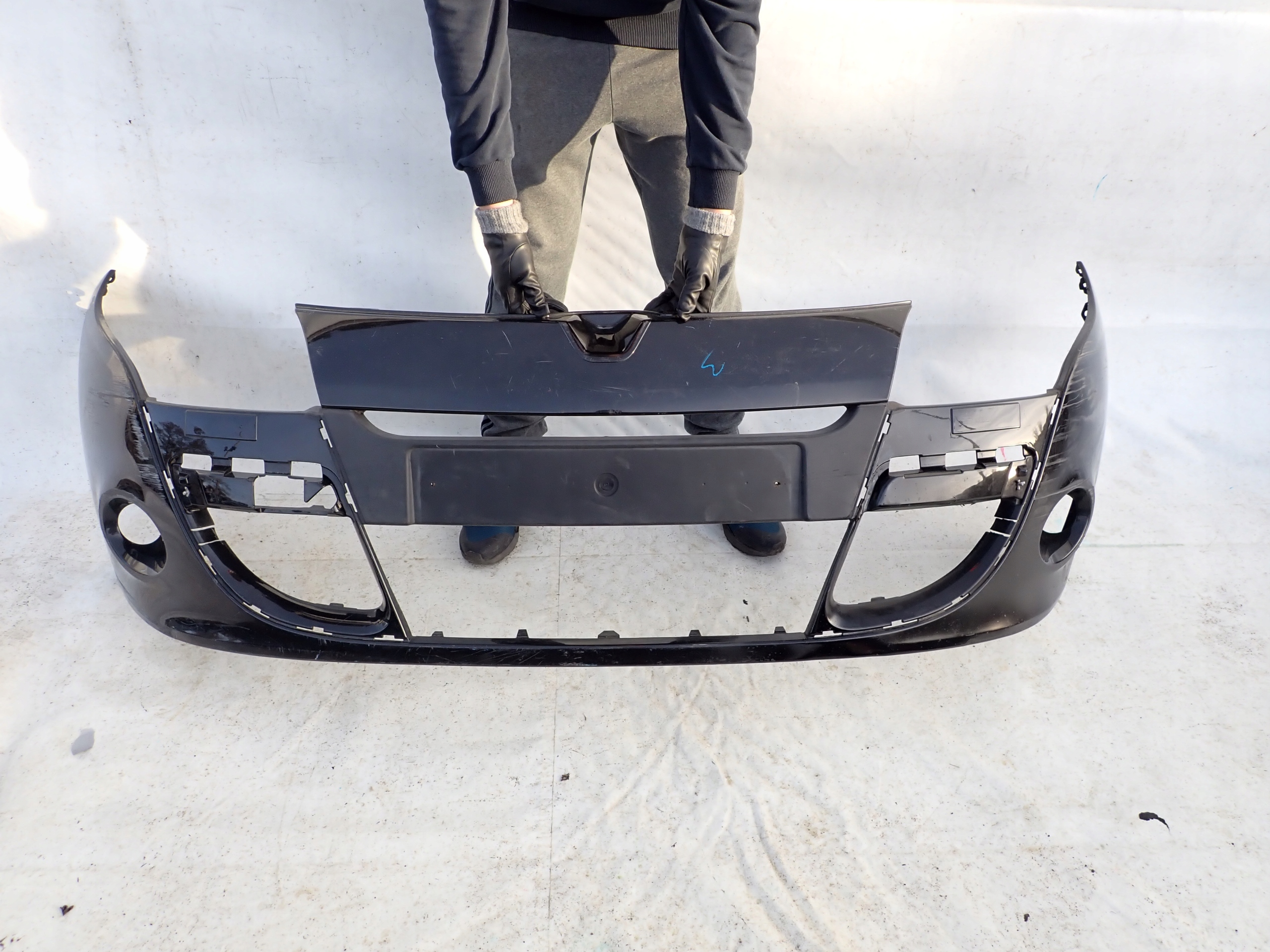 RENAULT MEGANE III COUPE 08-12 bumper front