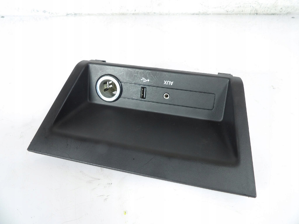 SKODA FABIA III 3 adapter USB AUX 6V0857367A