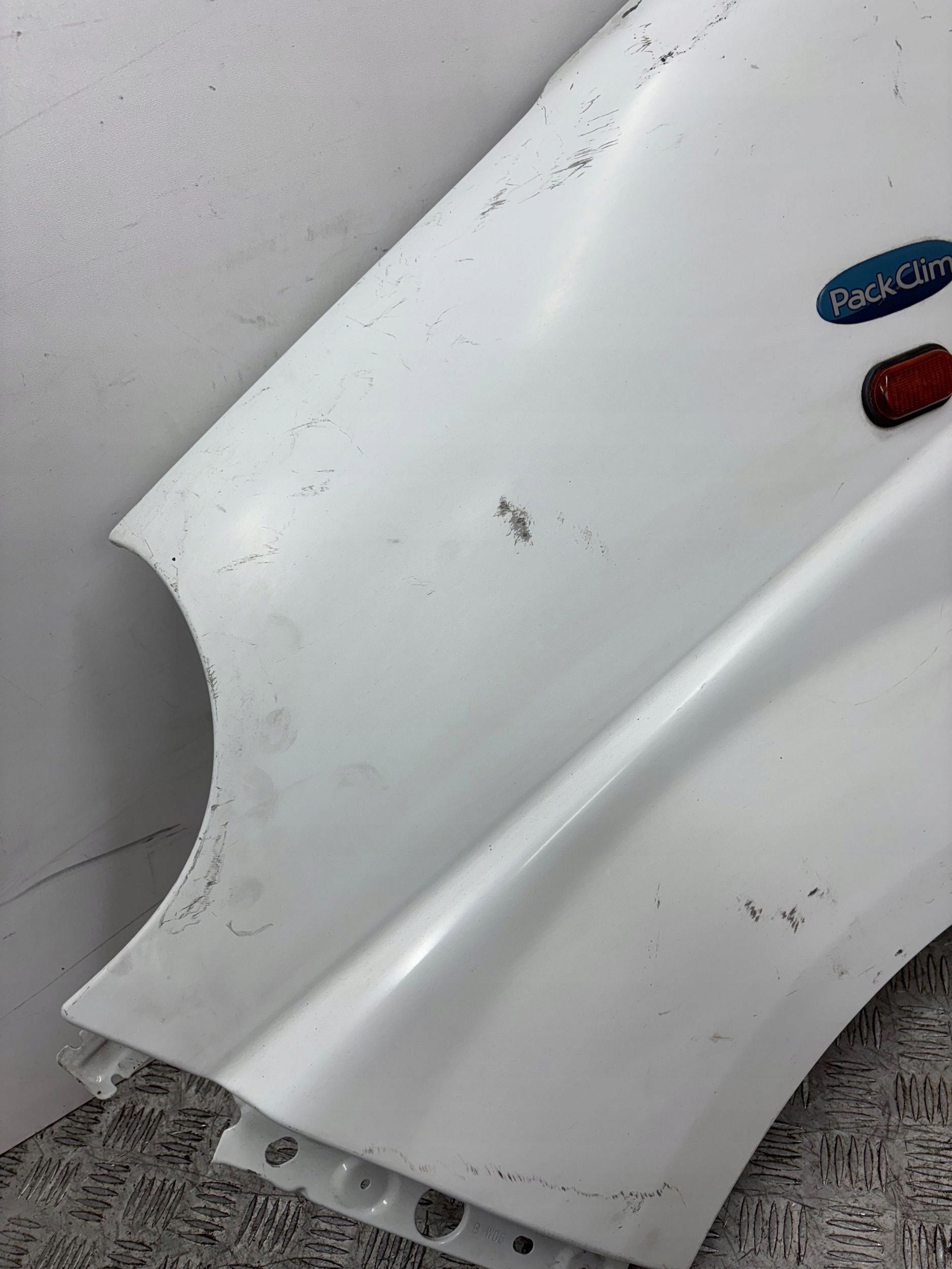 fender front front left RENAULT TRAFIC VIVARO