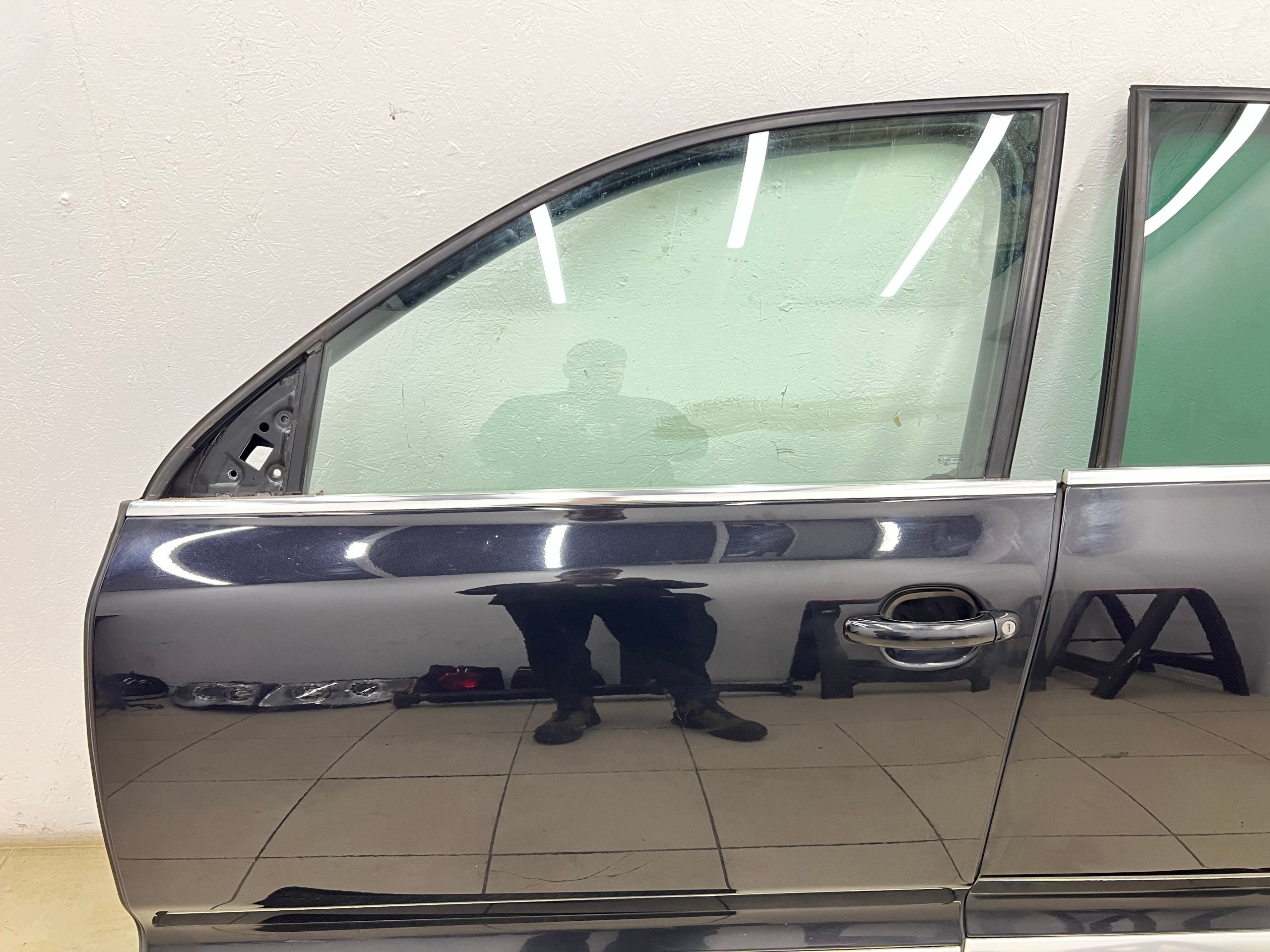 door front left complete VW TOUAREG and 7L LC9Z original paint