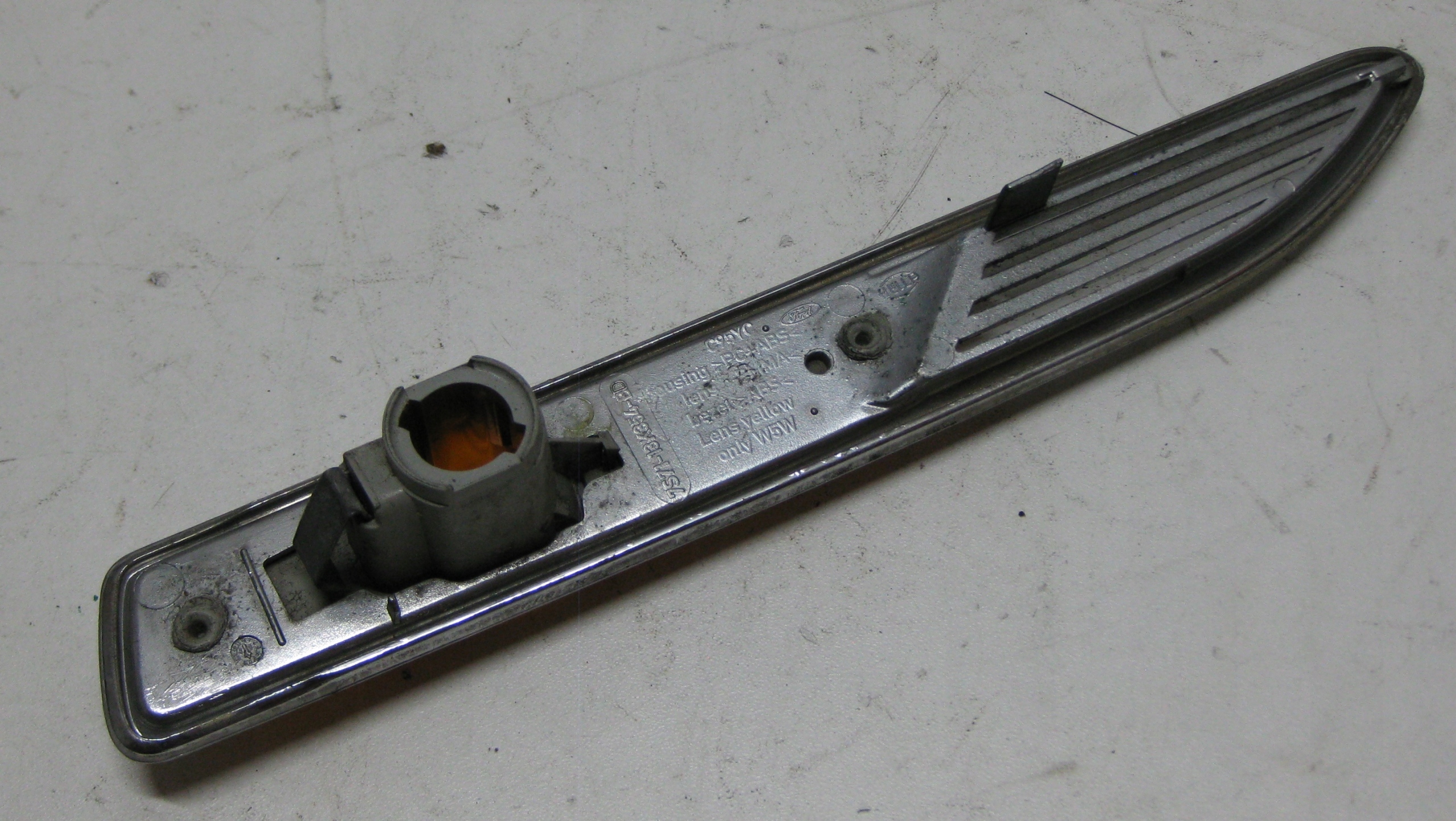 FORD MONDEO MK4 08R indicator left 7S71-13K354-BD