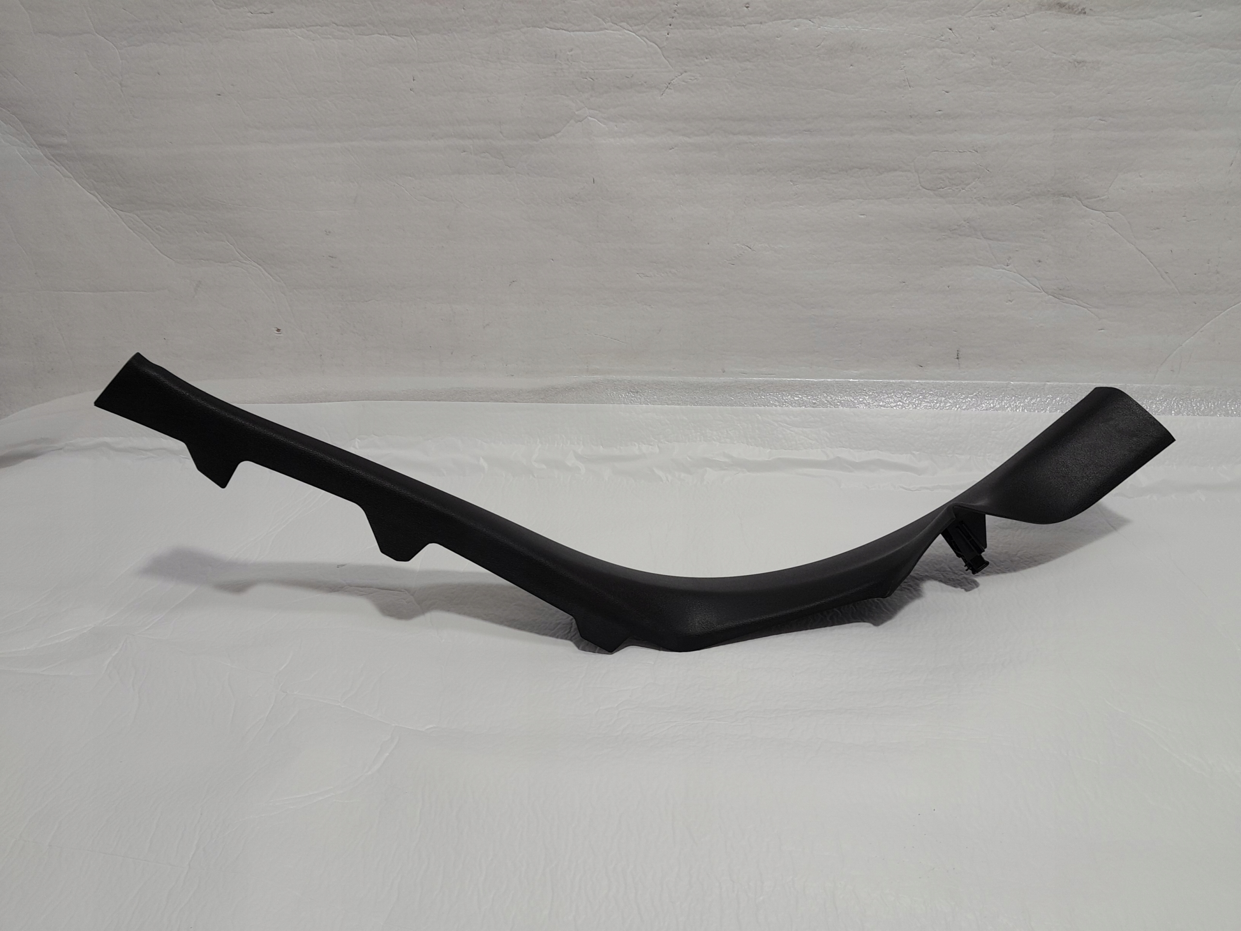 AUDI A4 B9 cover of the threshold left 8W0867767A