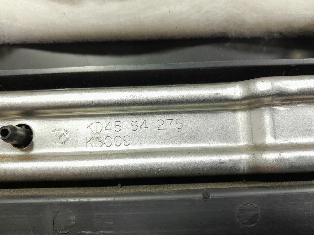 mazda и РЕСТАЙЛИНГ бардачок пассажира европа KD45-64261