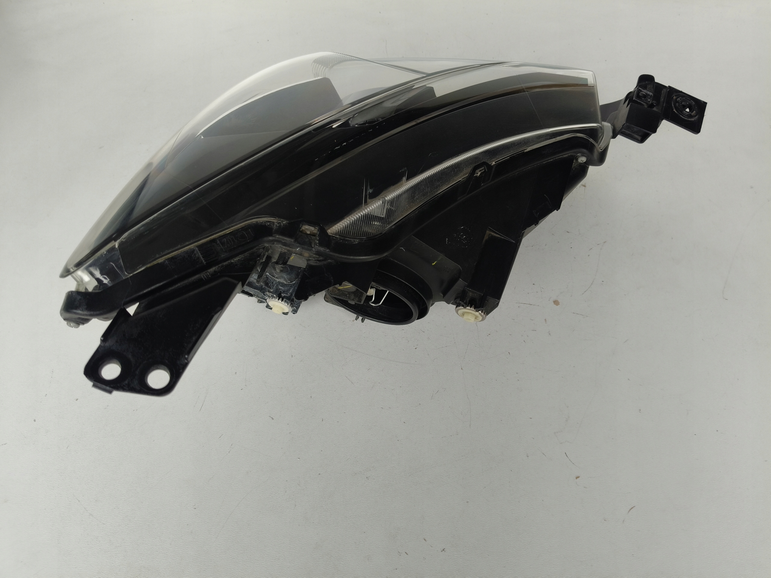 light left REFLEKTOR MAZDA 2 14