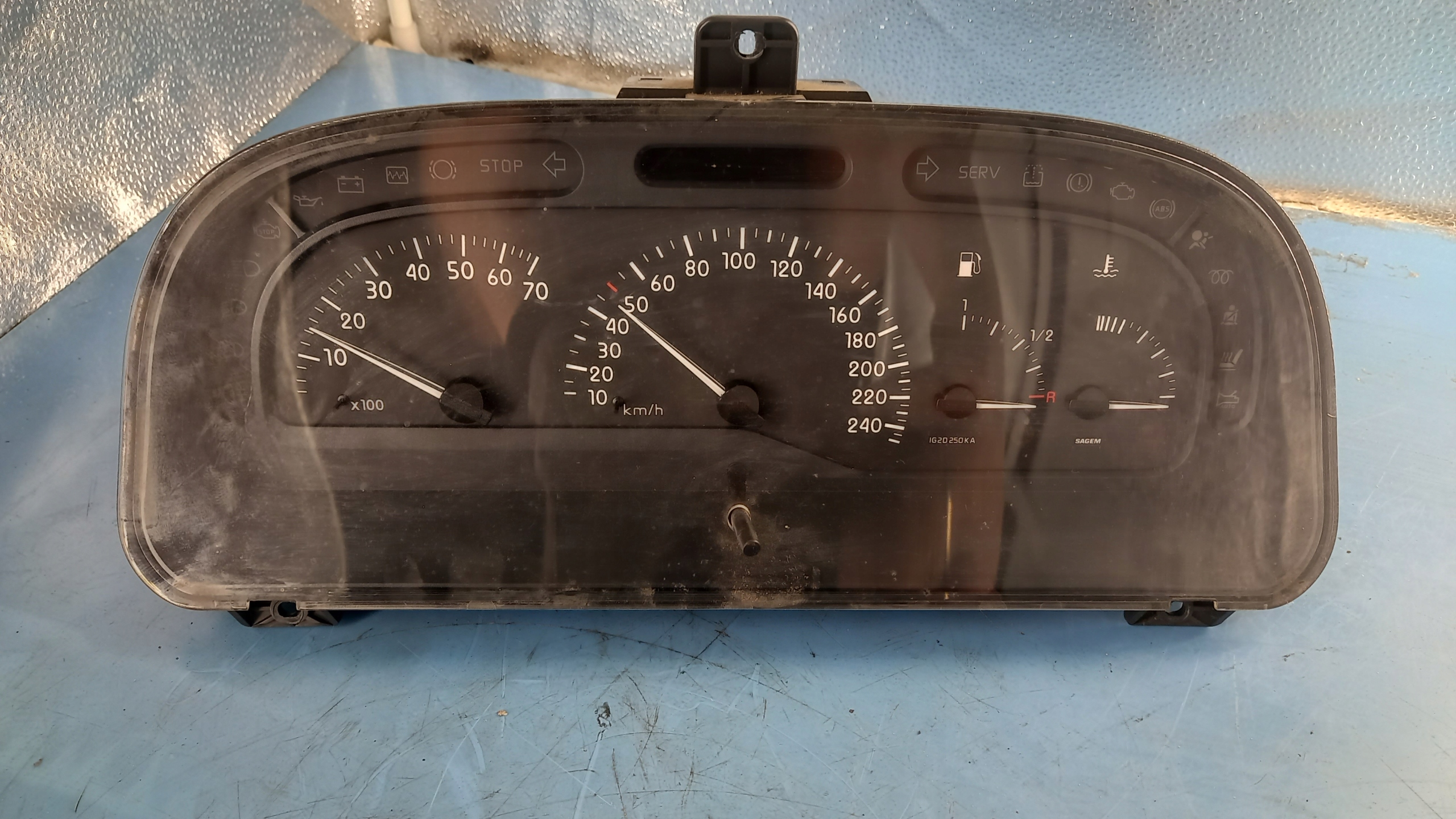 спидометр renault LAGUNA и 1.8b 99R