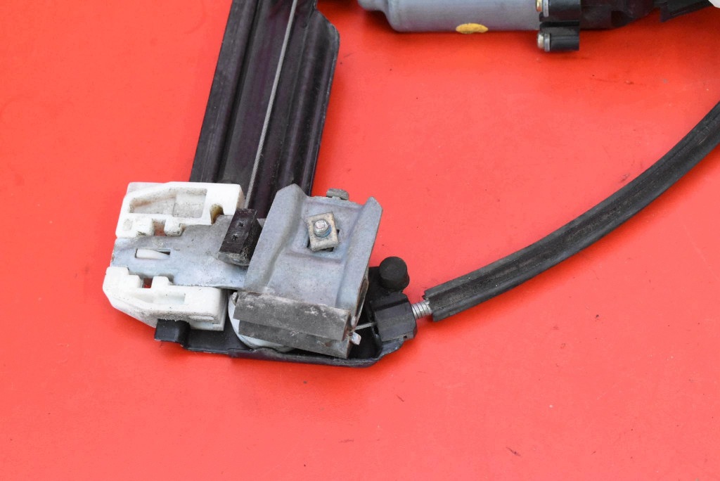 window regulator right front EU 1K0959702B VW TOURAN 1 and 03-06
