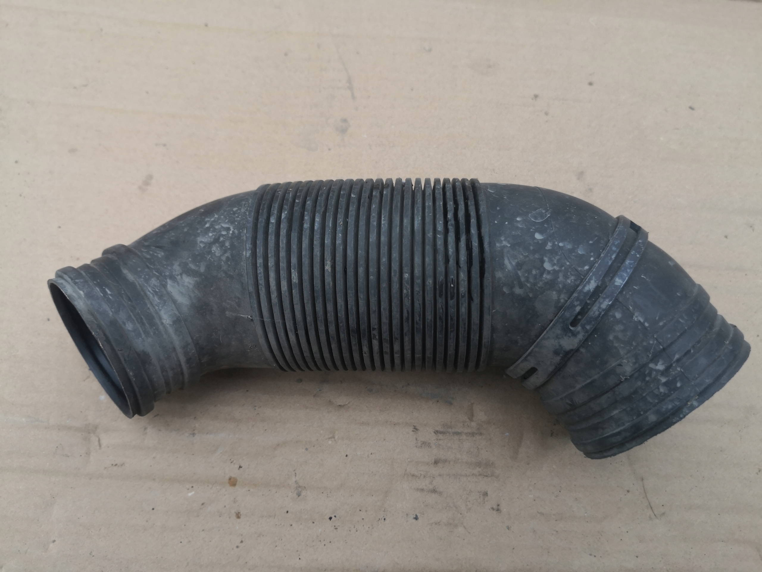 pipe air hose VW SKODA AUDI