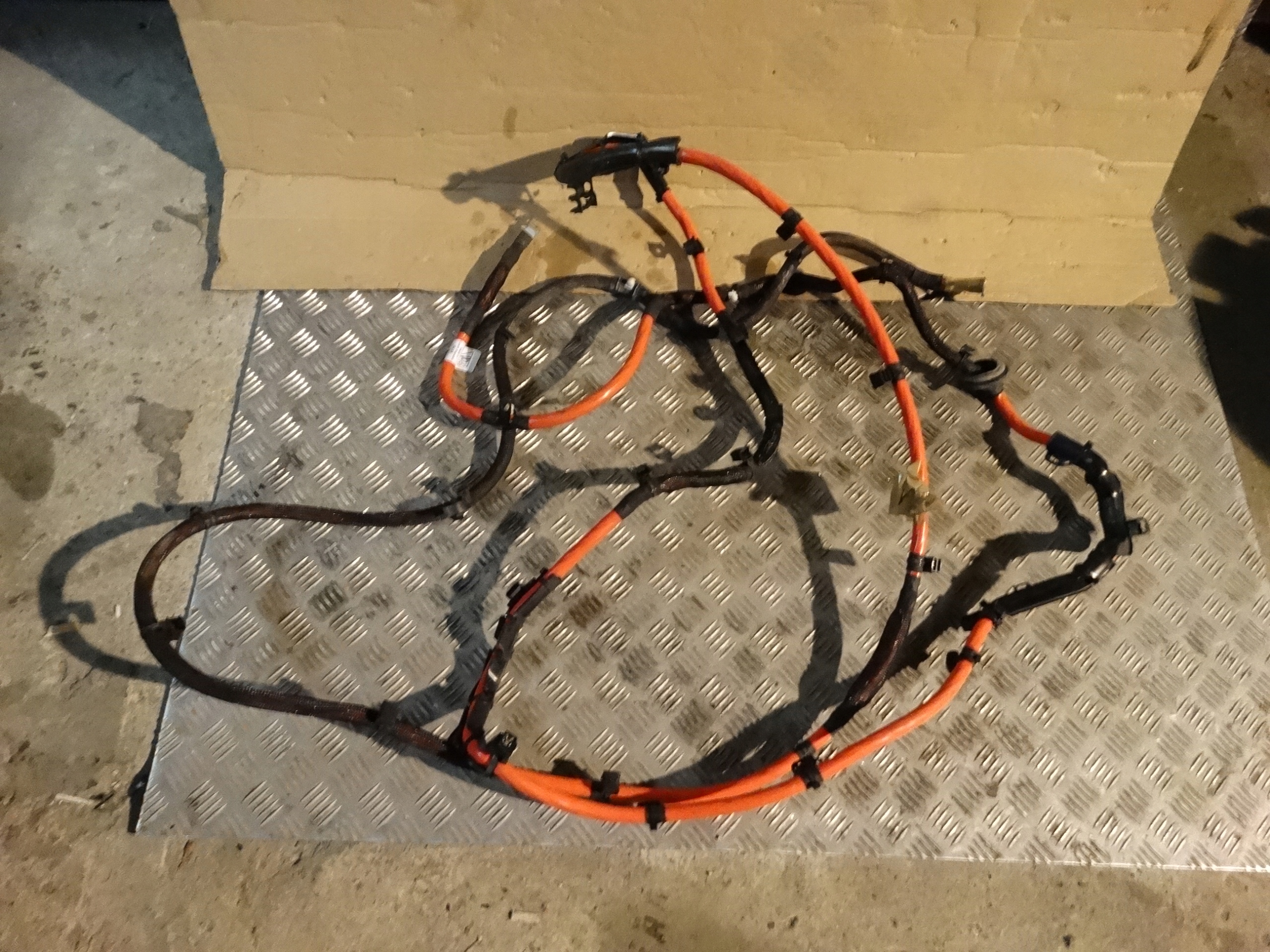 IDEALNY KABEL ZASILAJACY PLUS PORSCHE PANAMERA 971 1