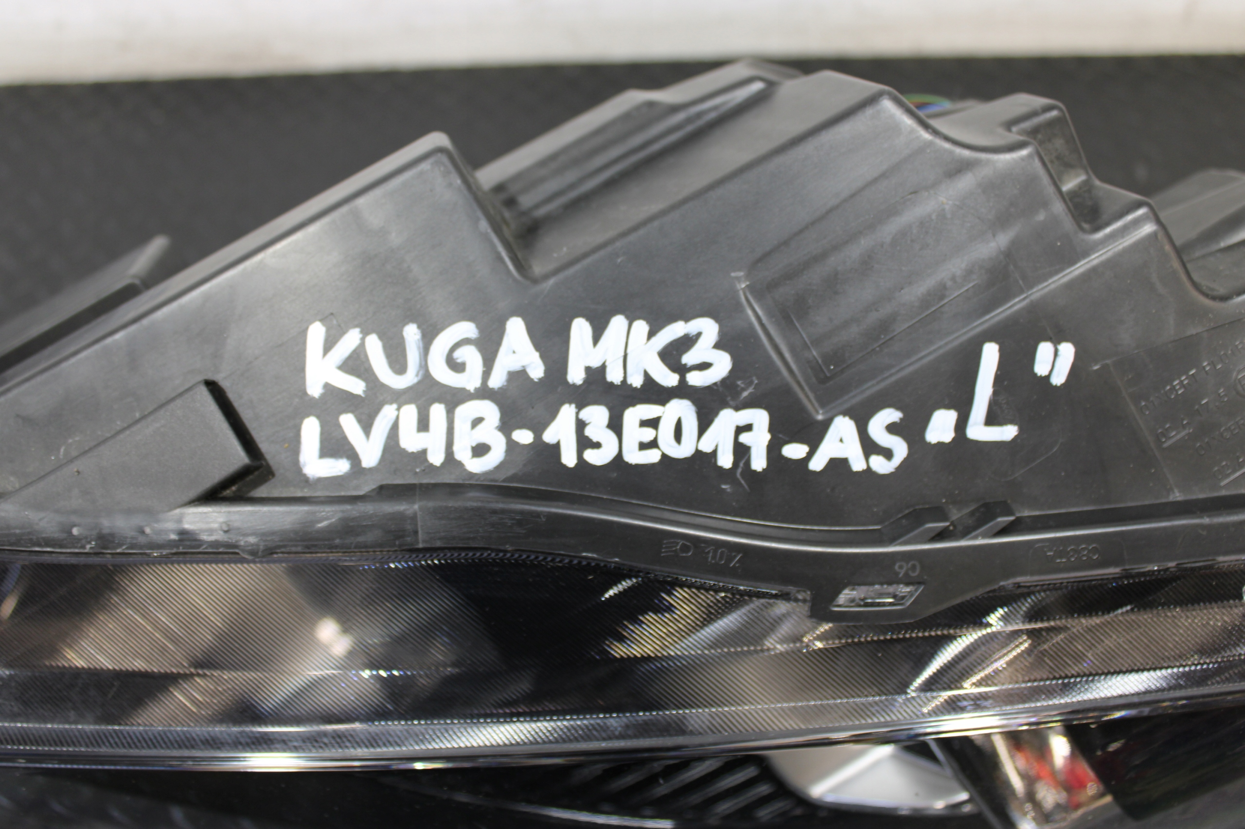 light lights front front FORD KUGA MK3 LV4B-13E017-AS LV4B-13E016-AS