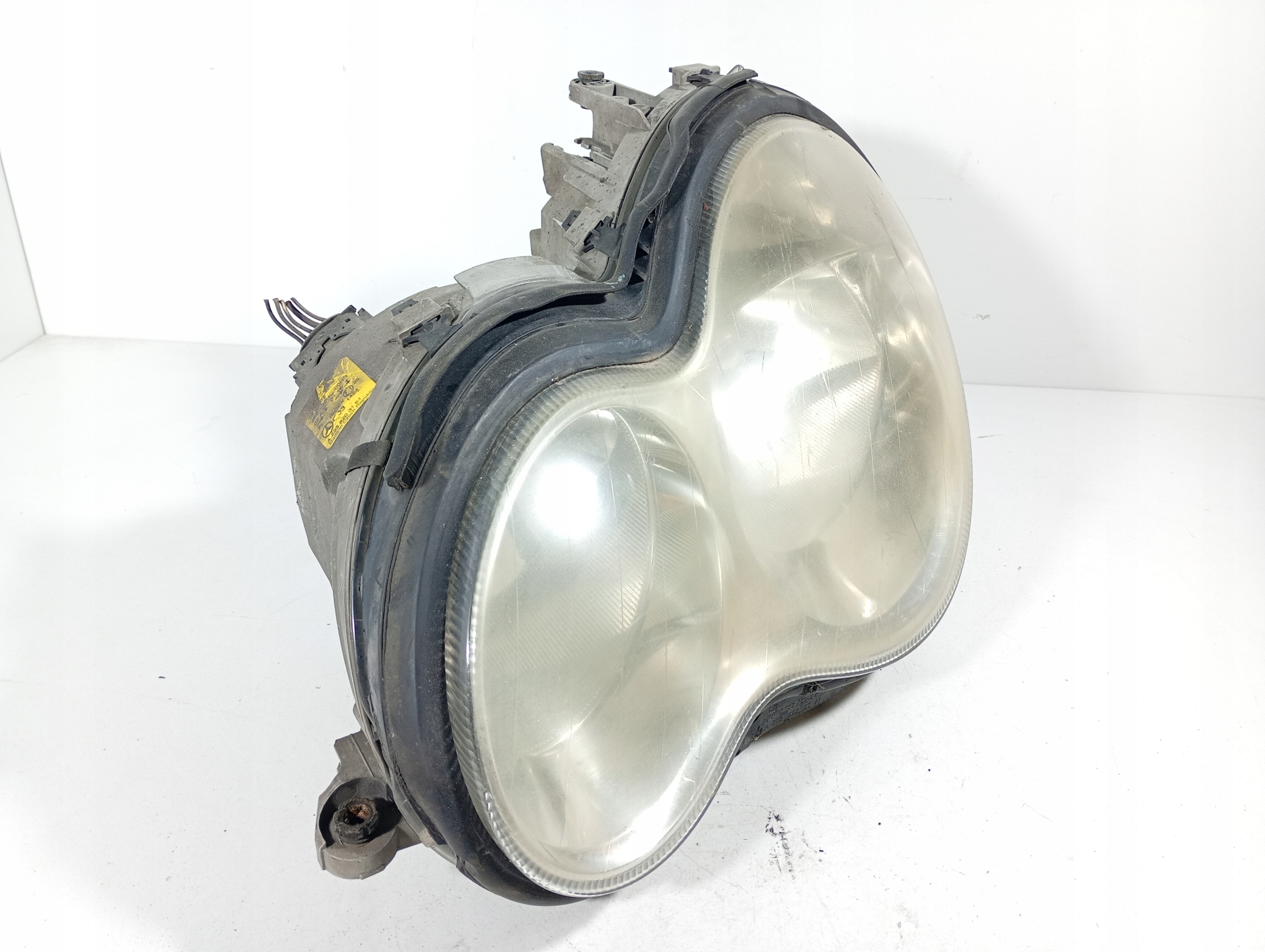 Mercedes W203 C class 00-07 REFLEKTOR right front front OE A2038200261