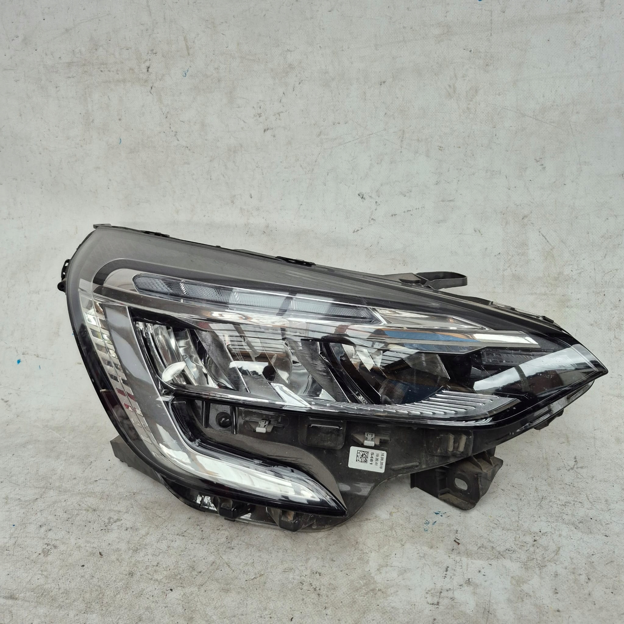 RENAULT CLIO V 5 19- light right front front FULL LED 260108676R