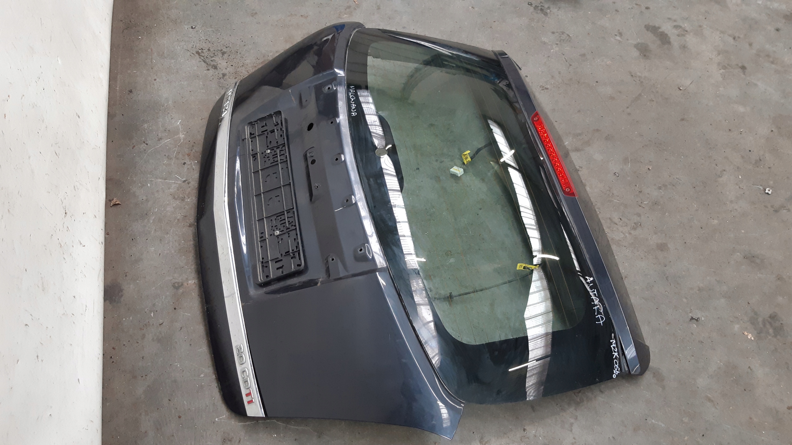 trunk door boot 88U Opel Antara
