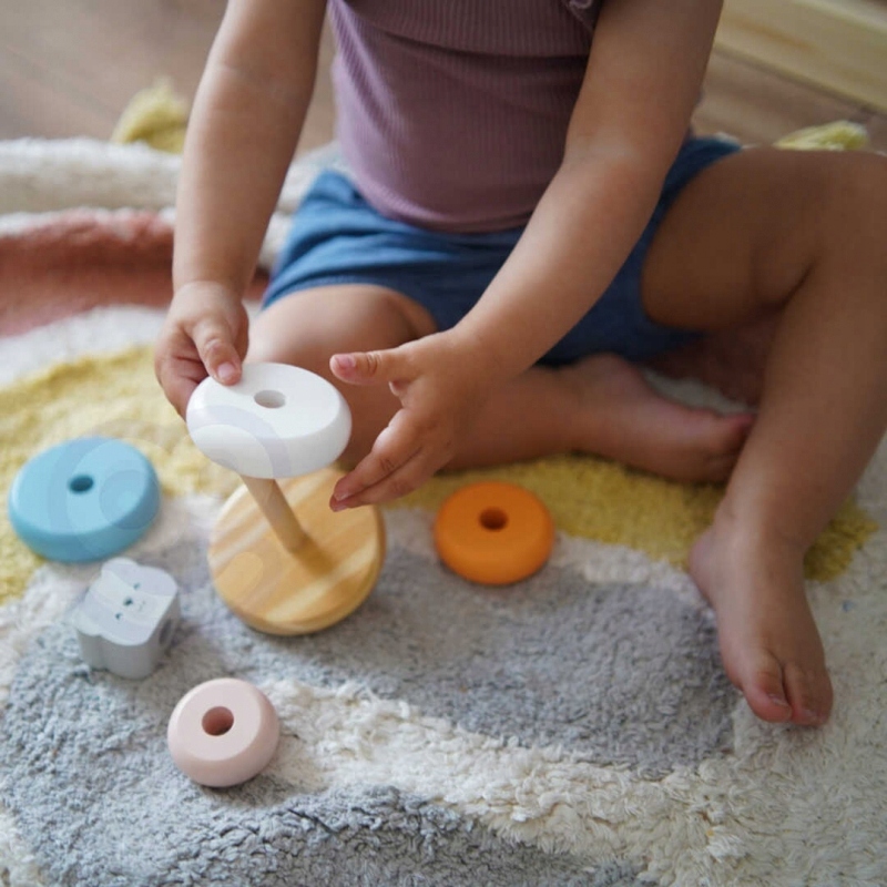 DREWNIANA PIRAMIDKA UKŁADANKA EDUKACYJNA MONTESORI Materiał drewno