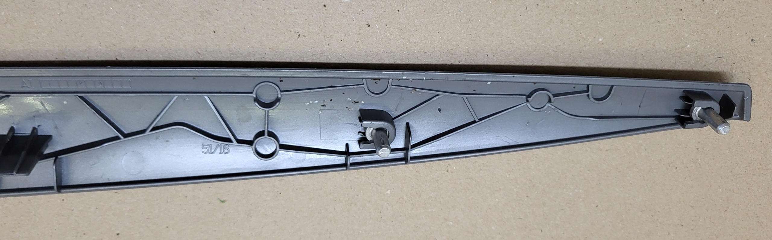 молдинг декор консоли BMW 1 E87 E81 E82 7071272 7124745 7147012