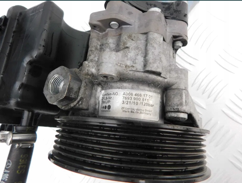 Pompa servosterzo Mercedes Sprinter 906 2.2 CDI OM651 A0064661701 SPRAWNA