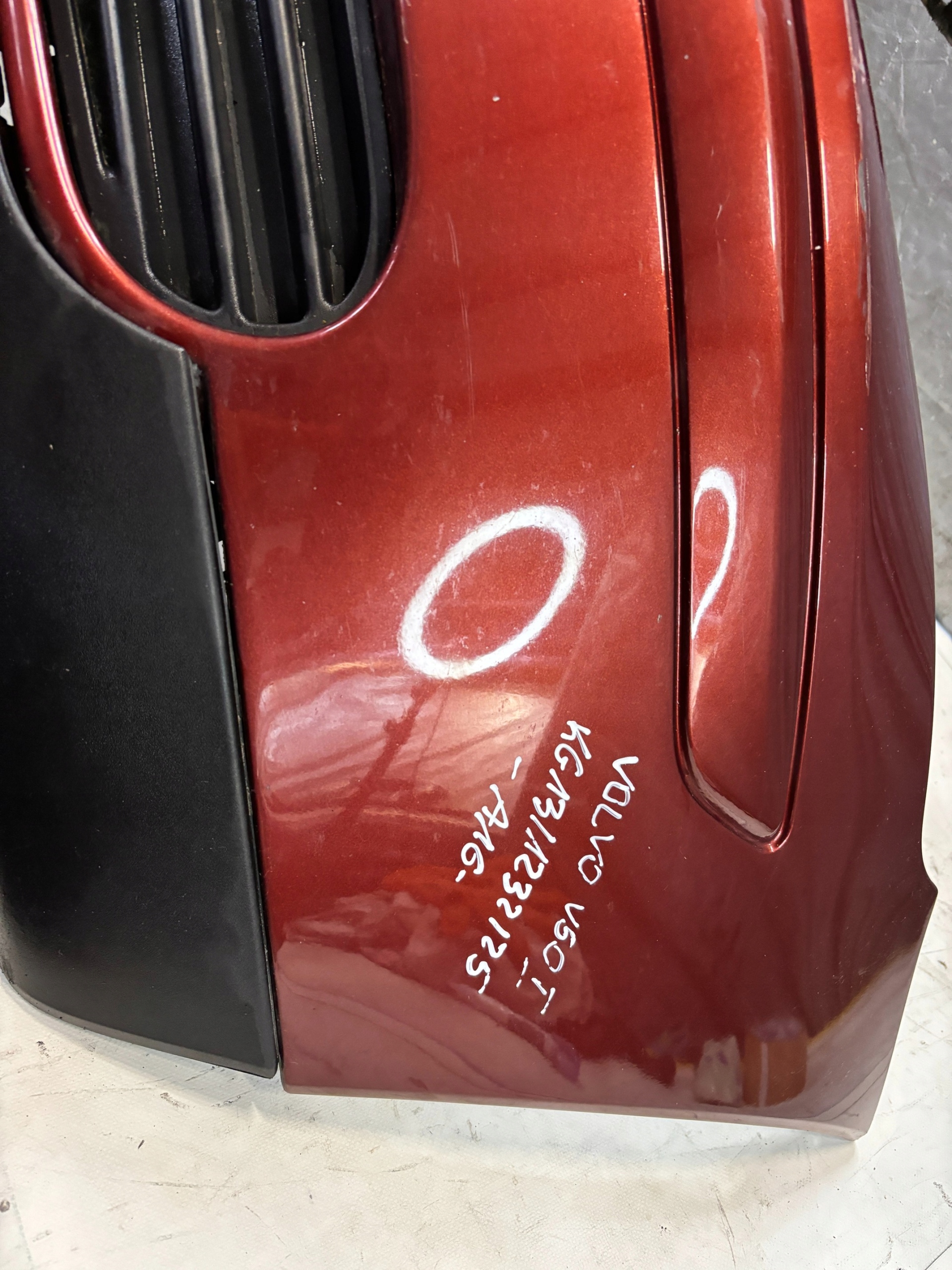 Frontstoßstange Volvo V50 und przedlift k: 478-46
