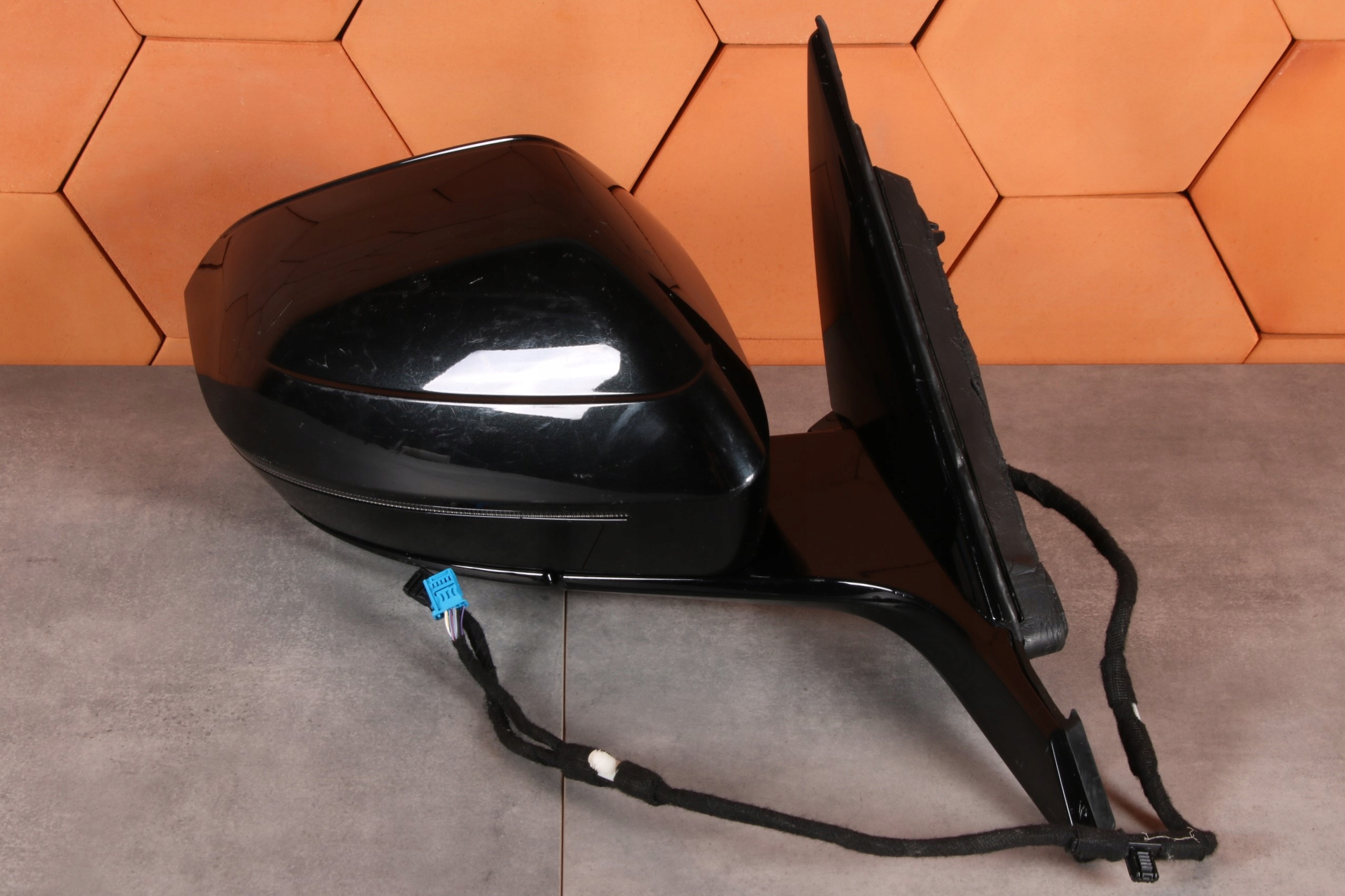 BMW G60 G61 G70 mirror right support cover indicator NAPED 5A292C7