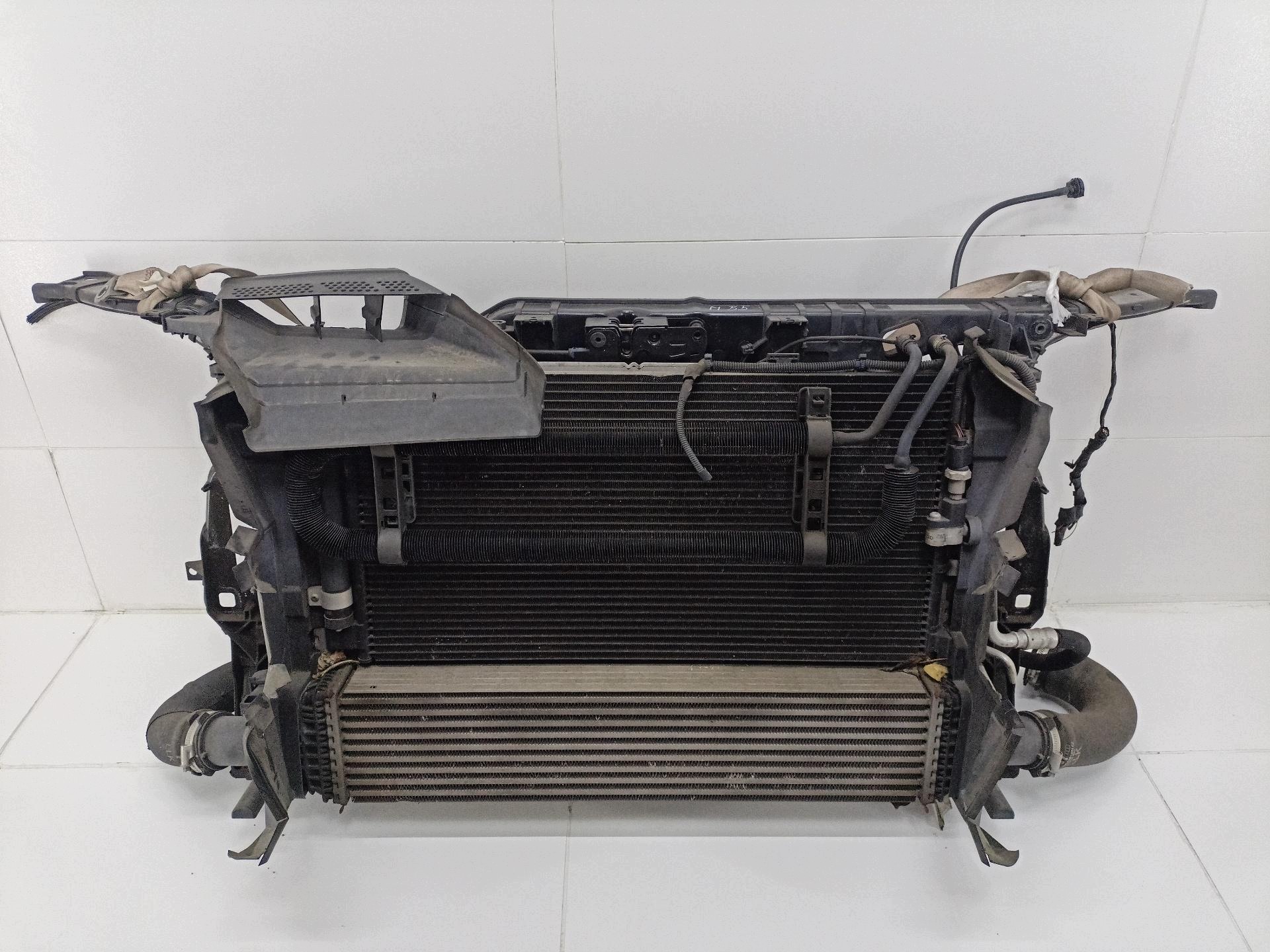support panel for radiators pillar iron Audi A5 8T 2010 8K0010520