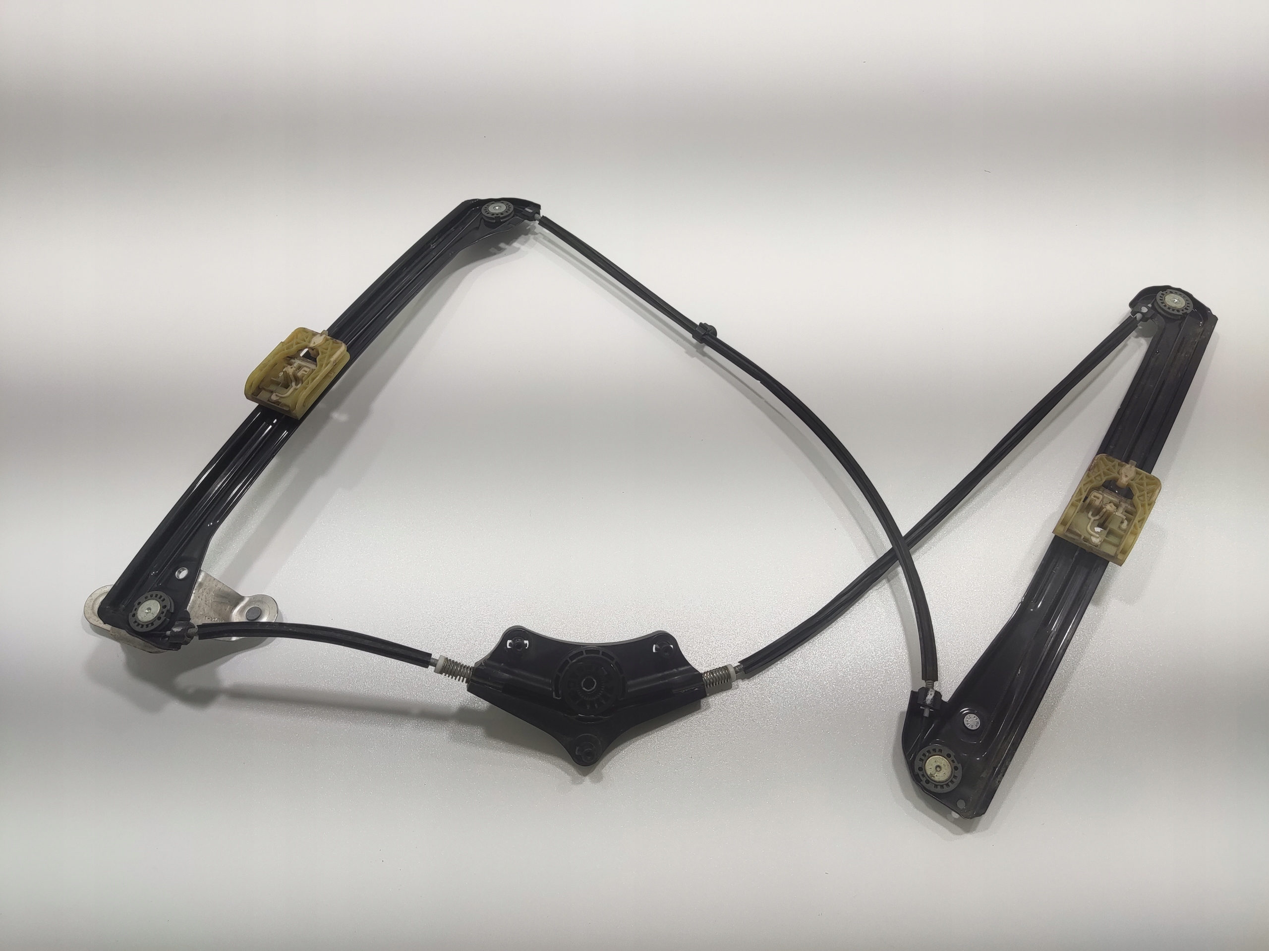 PODNOŚNIK MECHANIZM SZYBY LEWY PRZÓD PRZEDNI VOLKSWAGEN GOLF VII 5G3837461G Wersja Europejska