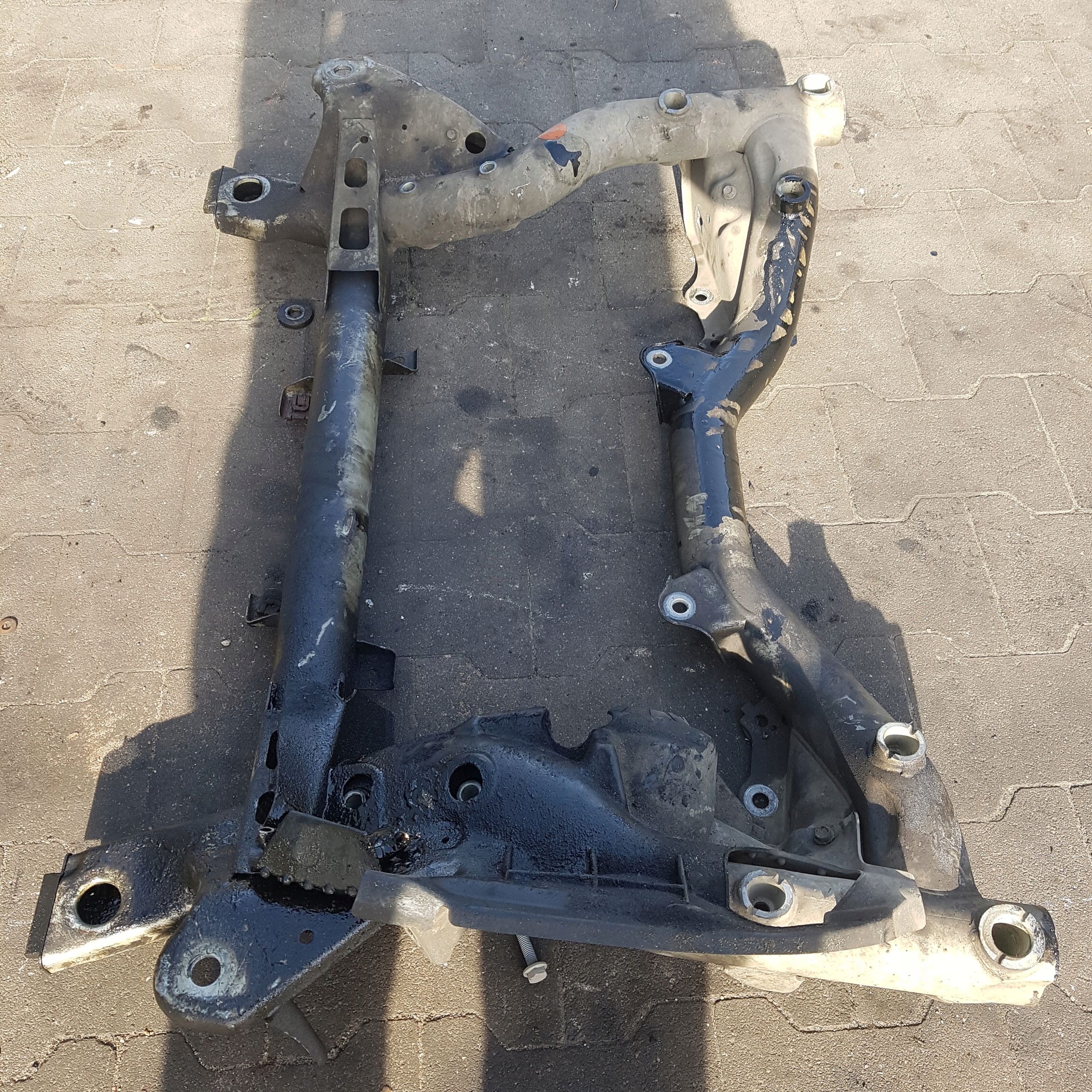 axle beam TRAWERS MERCEDES-BENZ E class W212