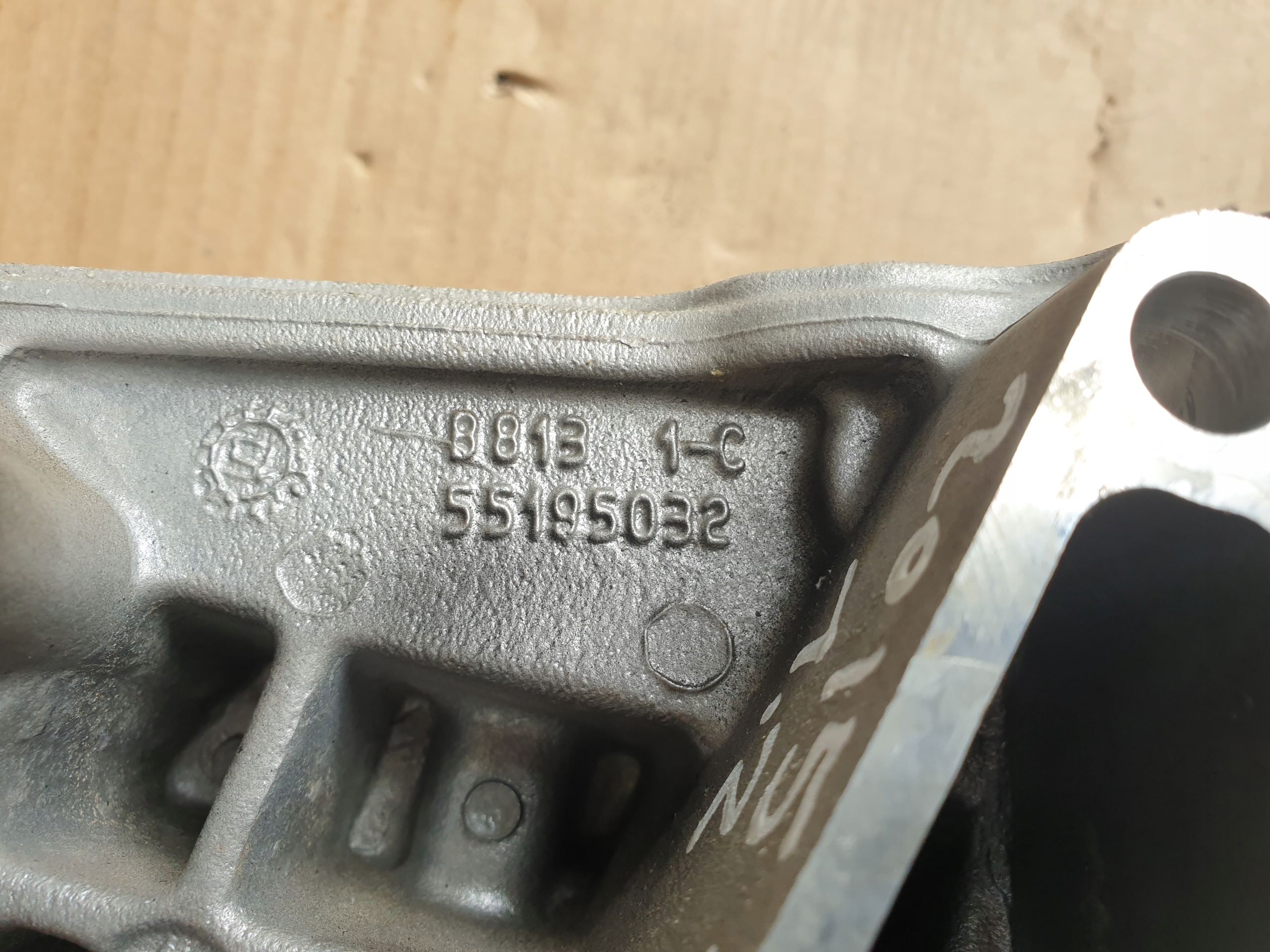 holder engine mount FIAT PUNTO EVO 1.2 1.4 09- 55195032