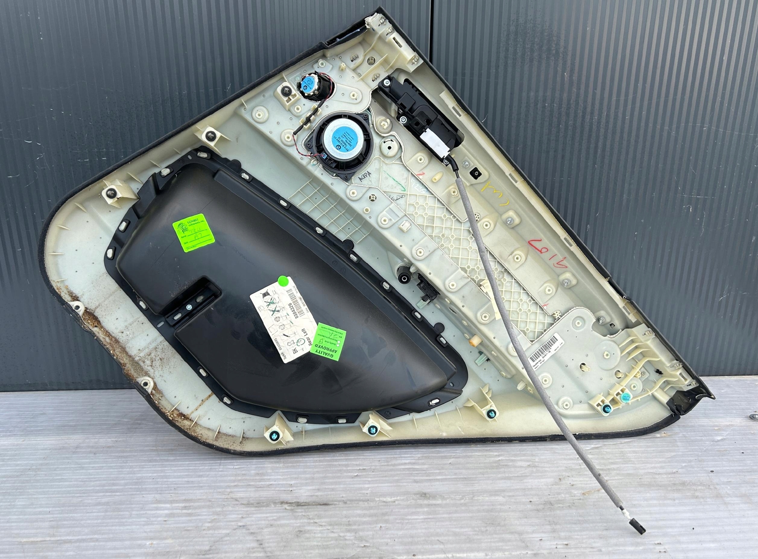 side door left rear part BMW X5 E70 MATERIAL
