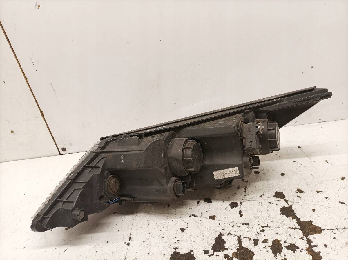 light front right EUROPA lens damaged Kia Sportage III (2010-2015)