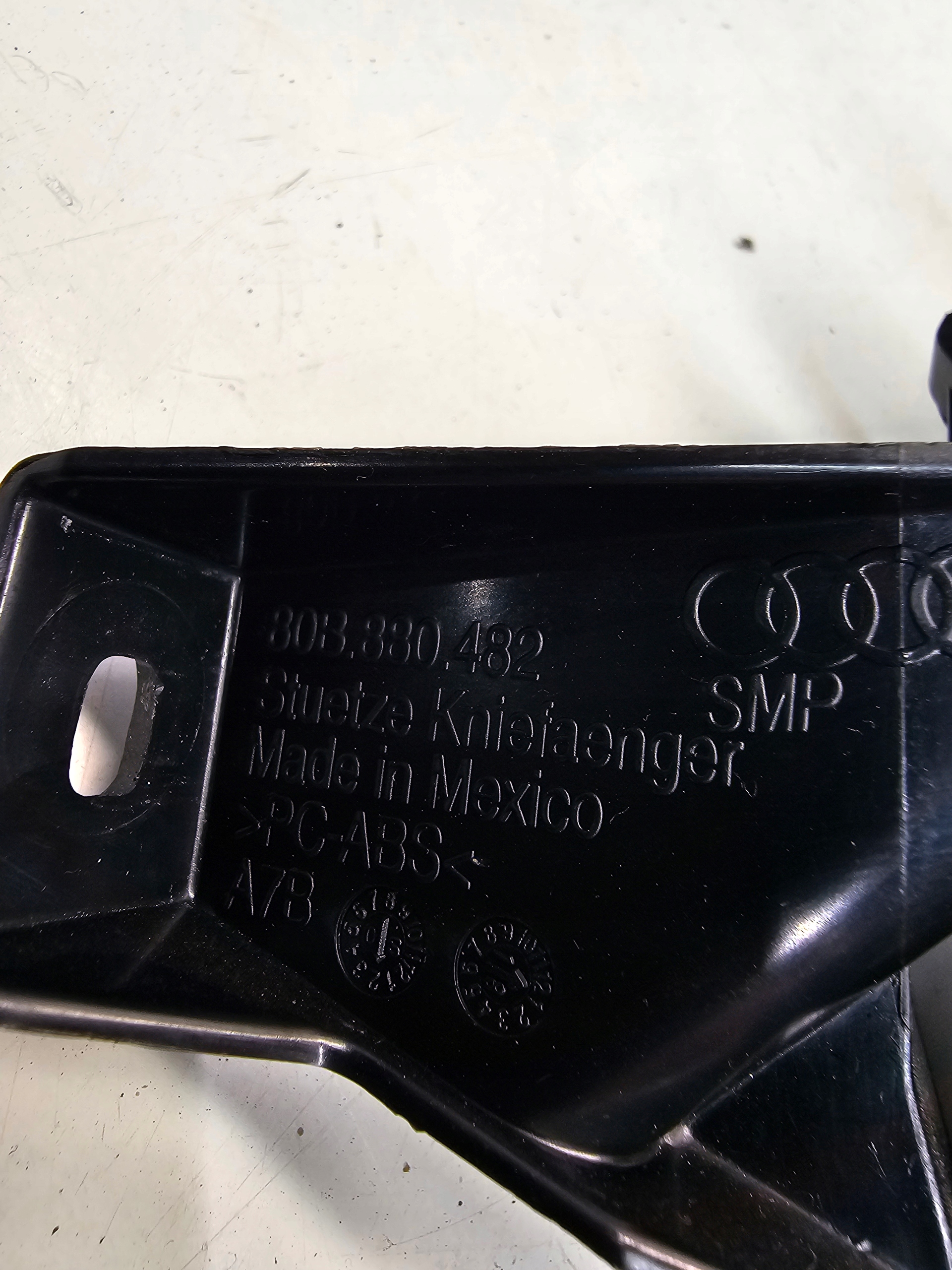 Support plaque Support Console AUDI Q5 FY 80B880482