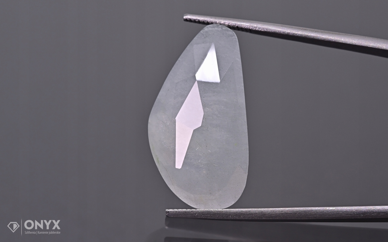 Akvamarín fasetovaná nepravidelná rozeta 25,5x13,5