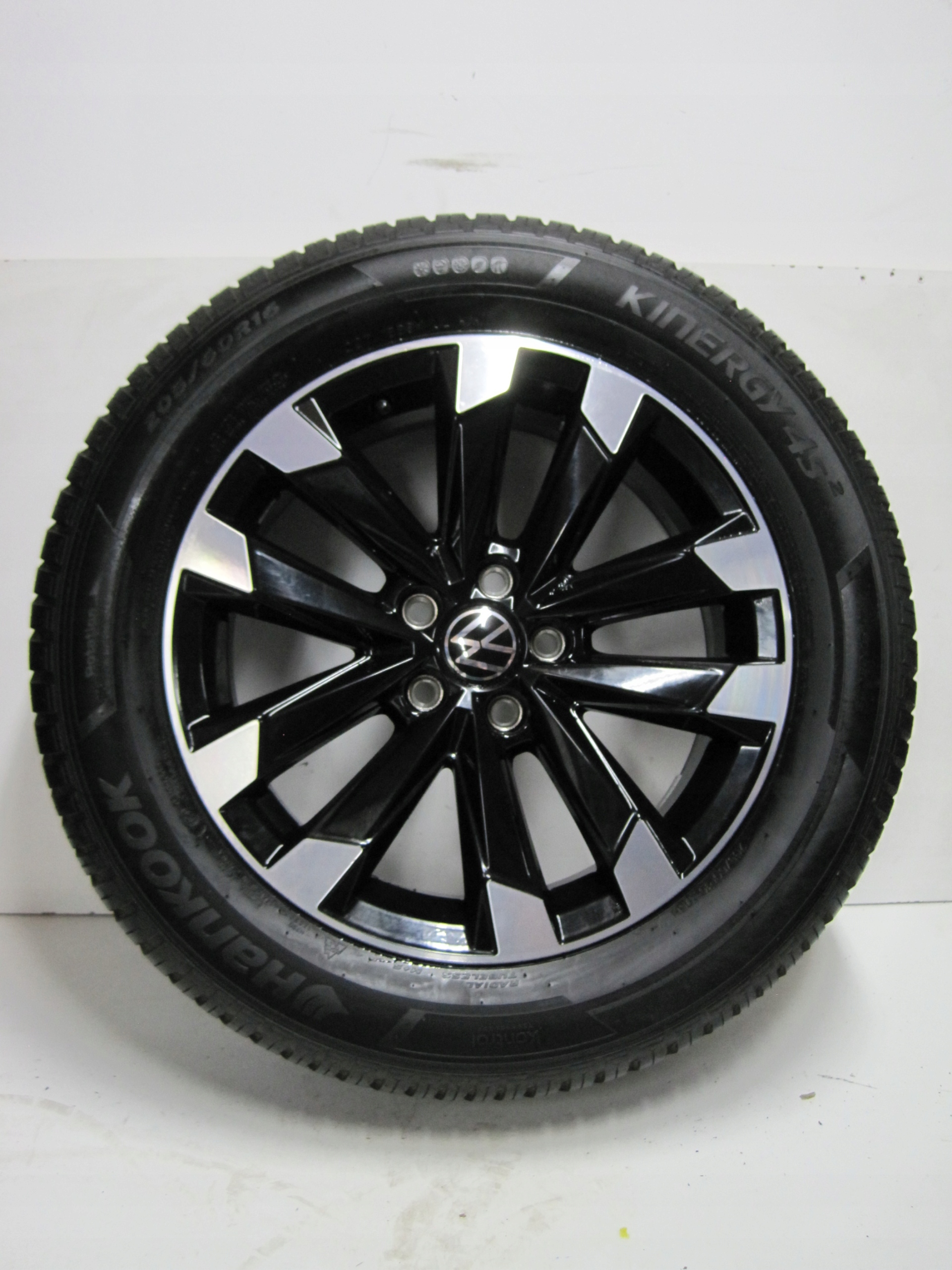 wheels discs tyres VW T-CROSS 2GM R16 M+S