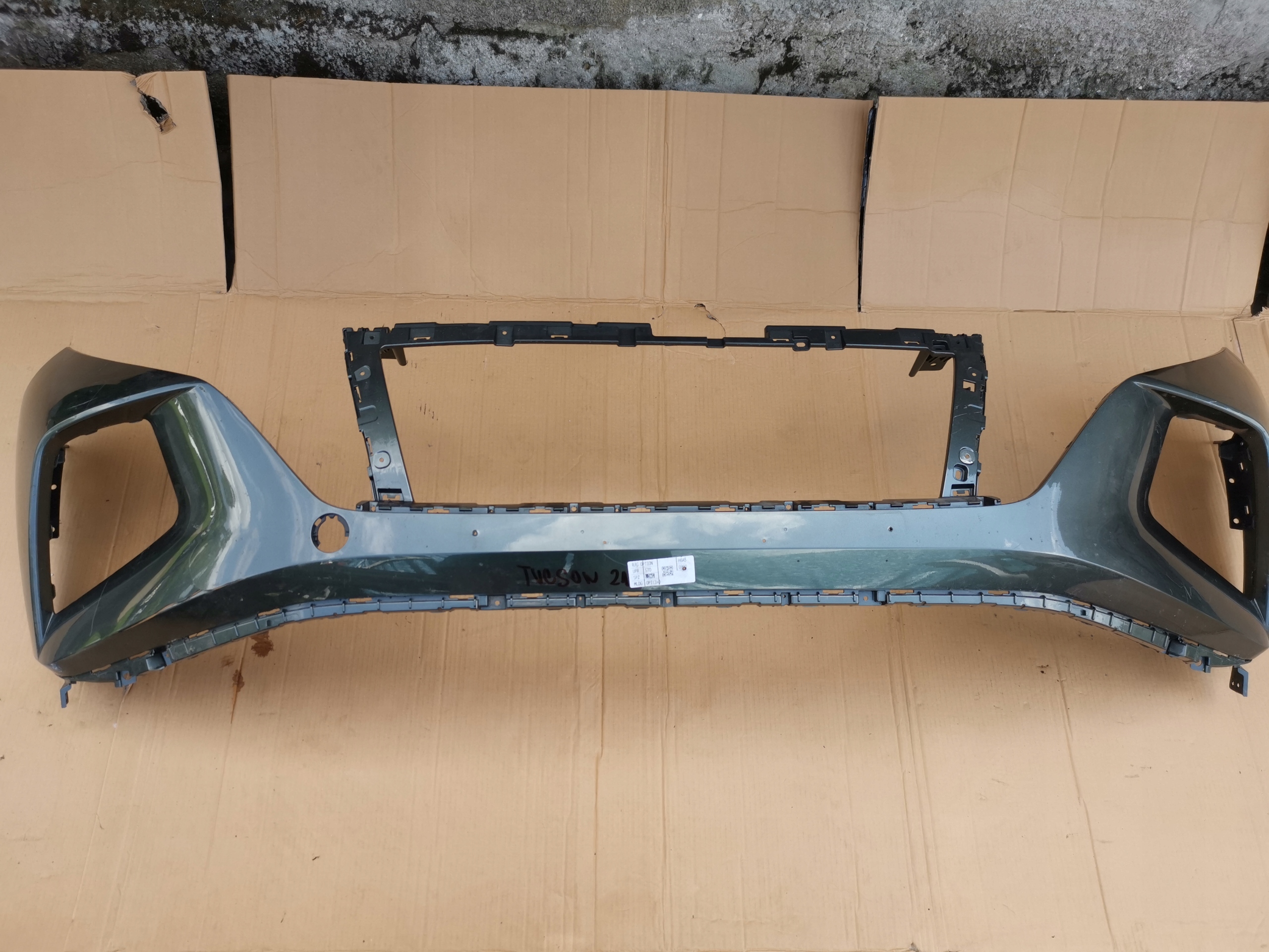 HYUNDAI TUCSON bumper front 86511-N7000 IV