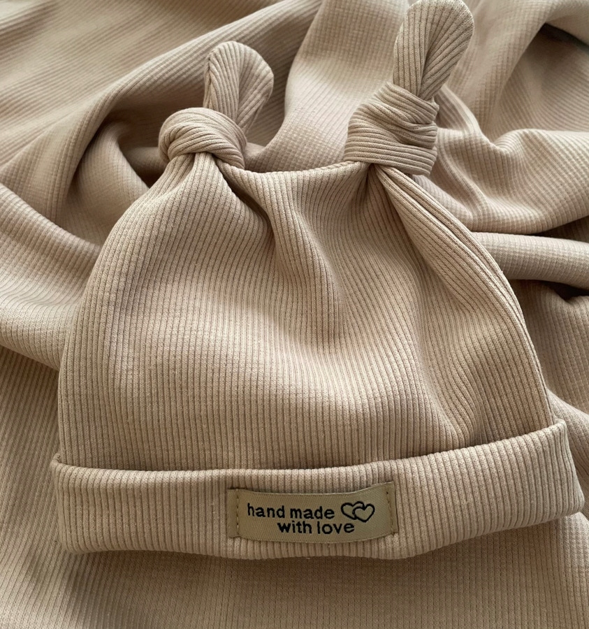 BAWEŁNIANE CZAPECZKI DLA NOWORODKÓW supełki prążek