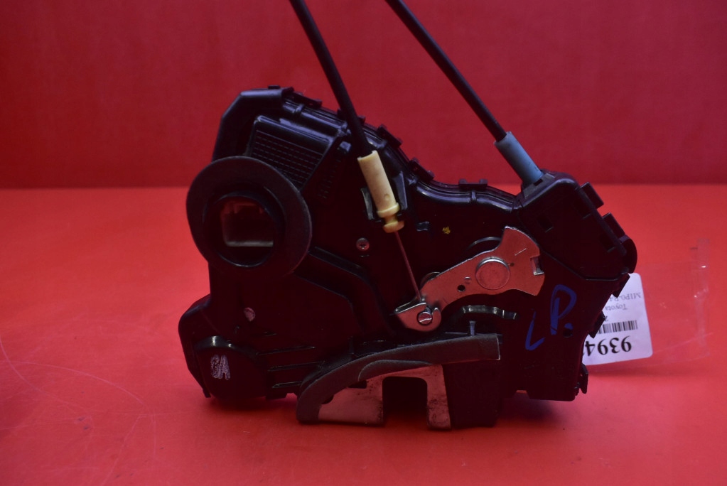lock door left front front EU TOYOTA VERSO 1 and 09-13