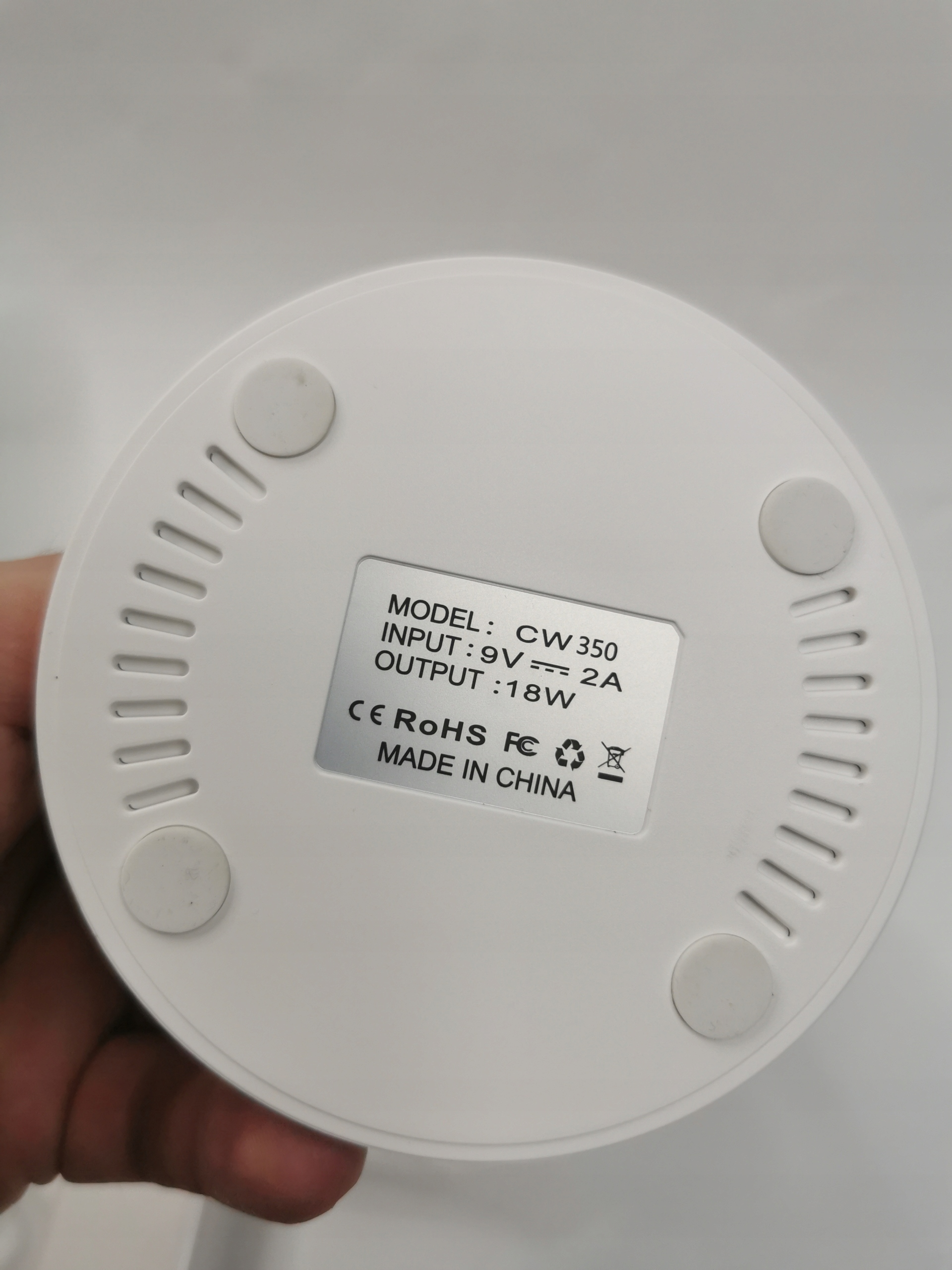 ŁADOWARKA BEZPRZEWODOWA 3W1 CW350 TELEFON ZEGAREK Moc 18 W