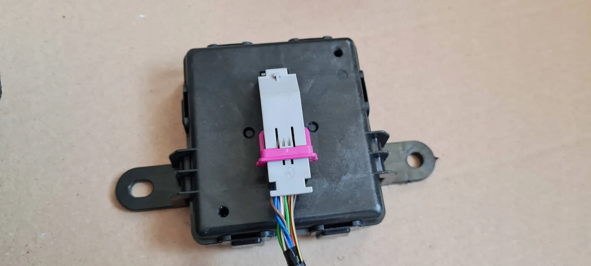 S3 8Y A3 control unit module KEYLESS 5WA959436B VW AUDI