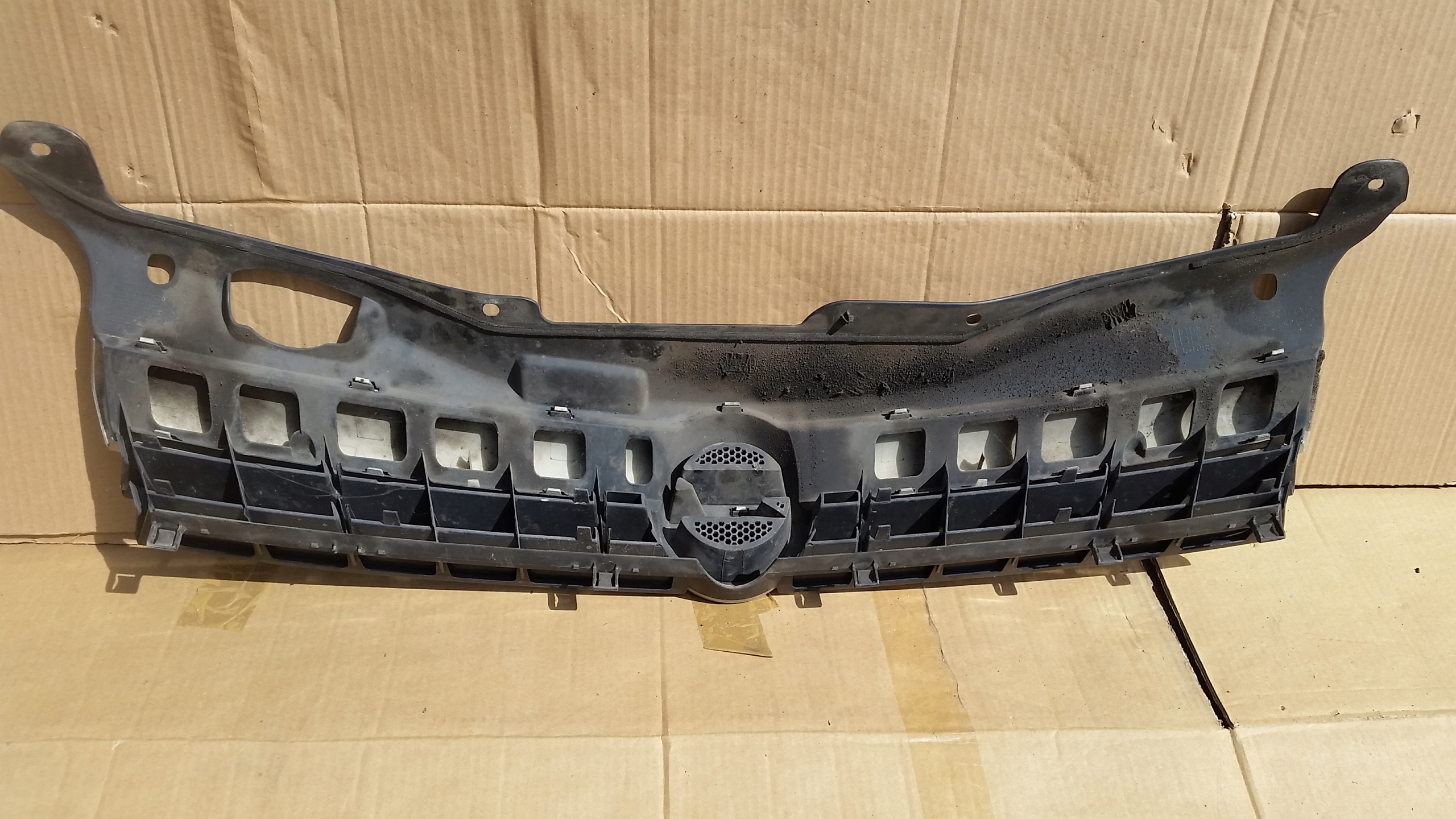 решетка радиатора opel Astra H 13149465