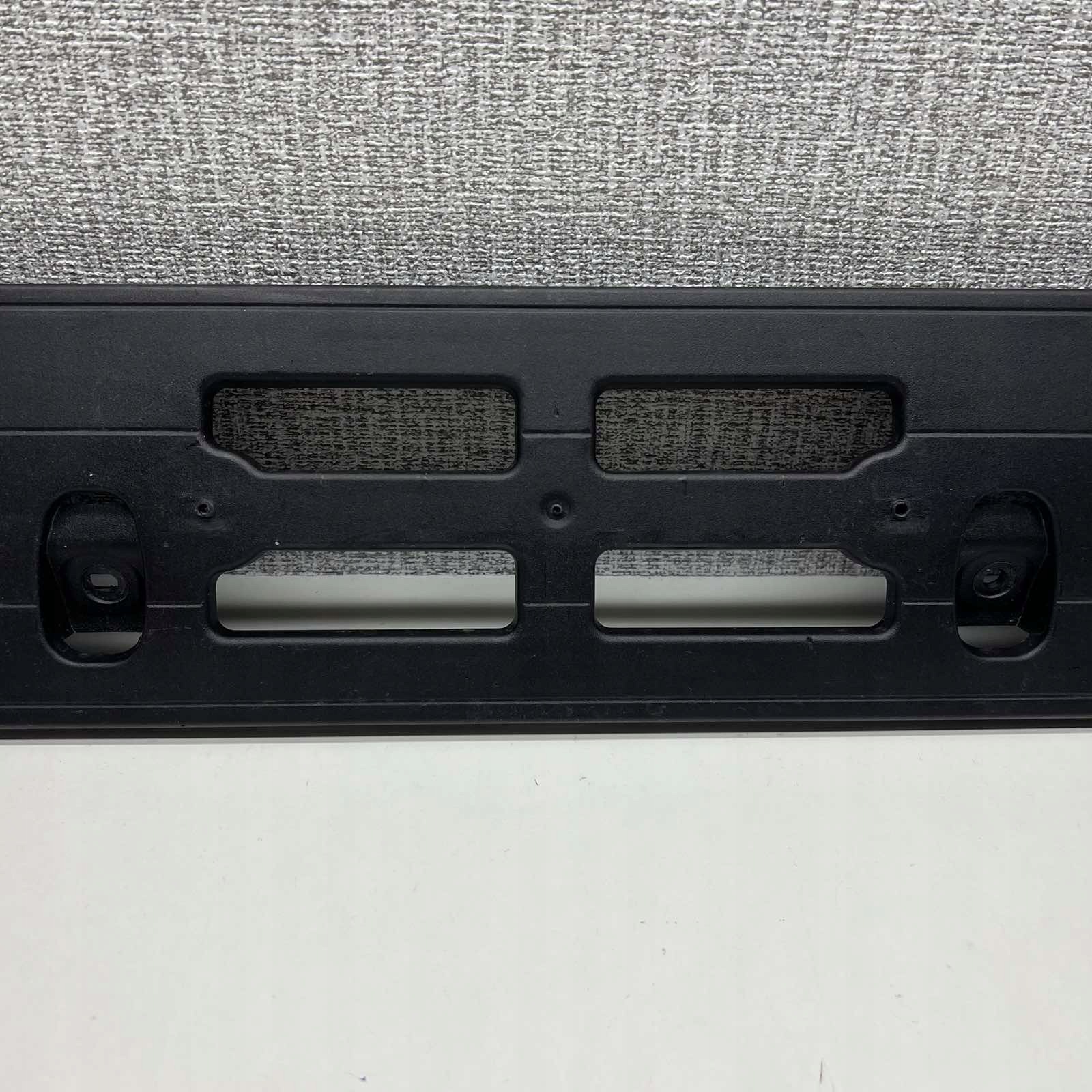 VOLVO XC60 II R design 22- frame pad REJESTRACJI front 32227716