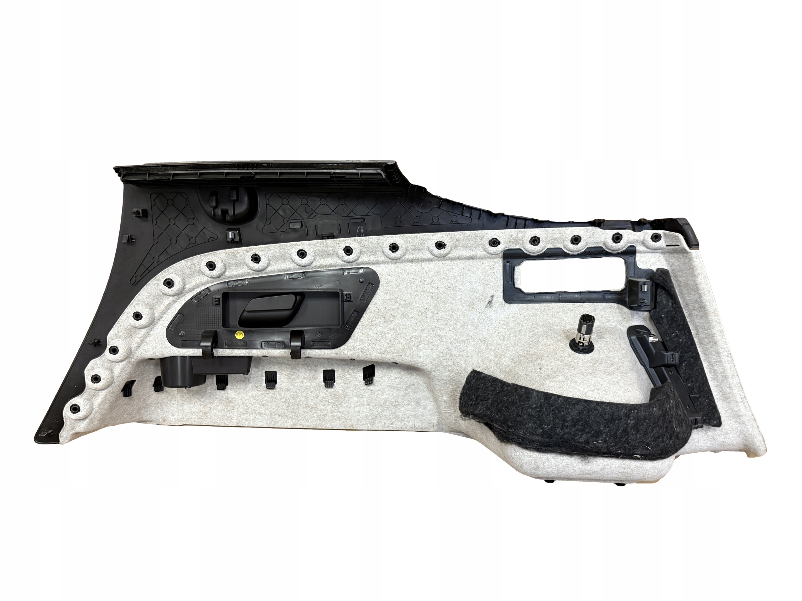 AUDI Q7 4M boot upholstery left BRAZOWY 4M0863879