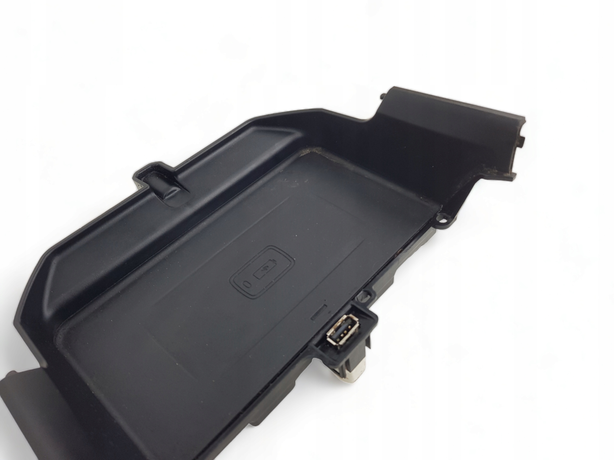 Ladowarka Indukcyjna BMW M5 G30 F90 6801509