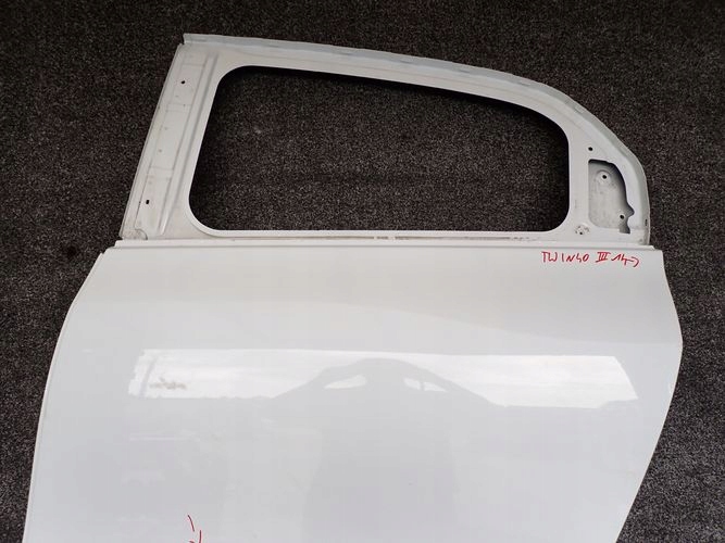 RENAULT TWINGO III 14- ajtó bal hátsó far