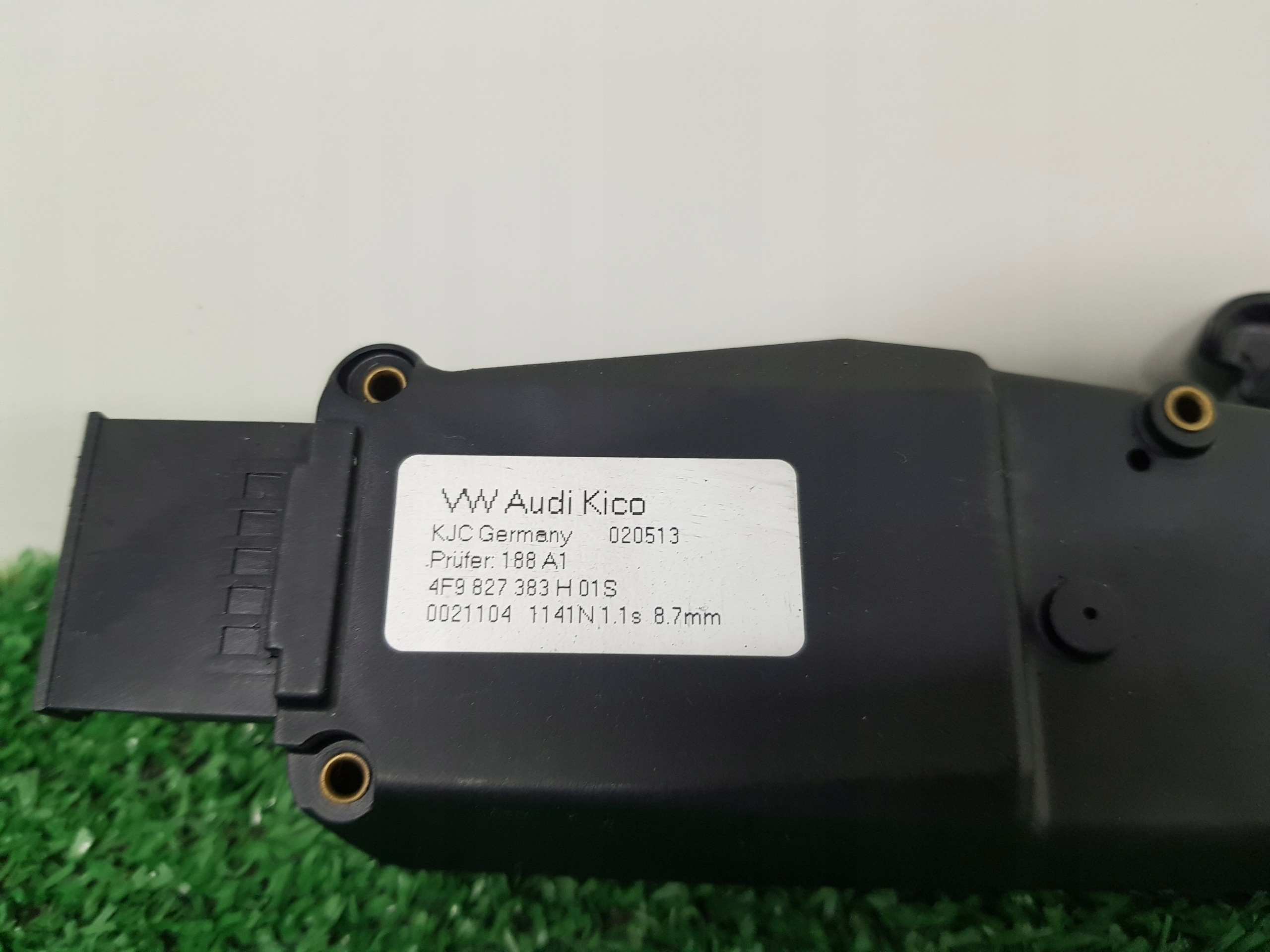 lock bonnet boot AUDI A6-C7 4F9827383H