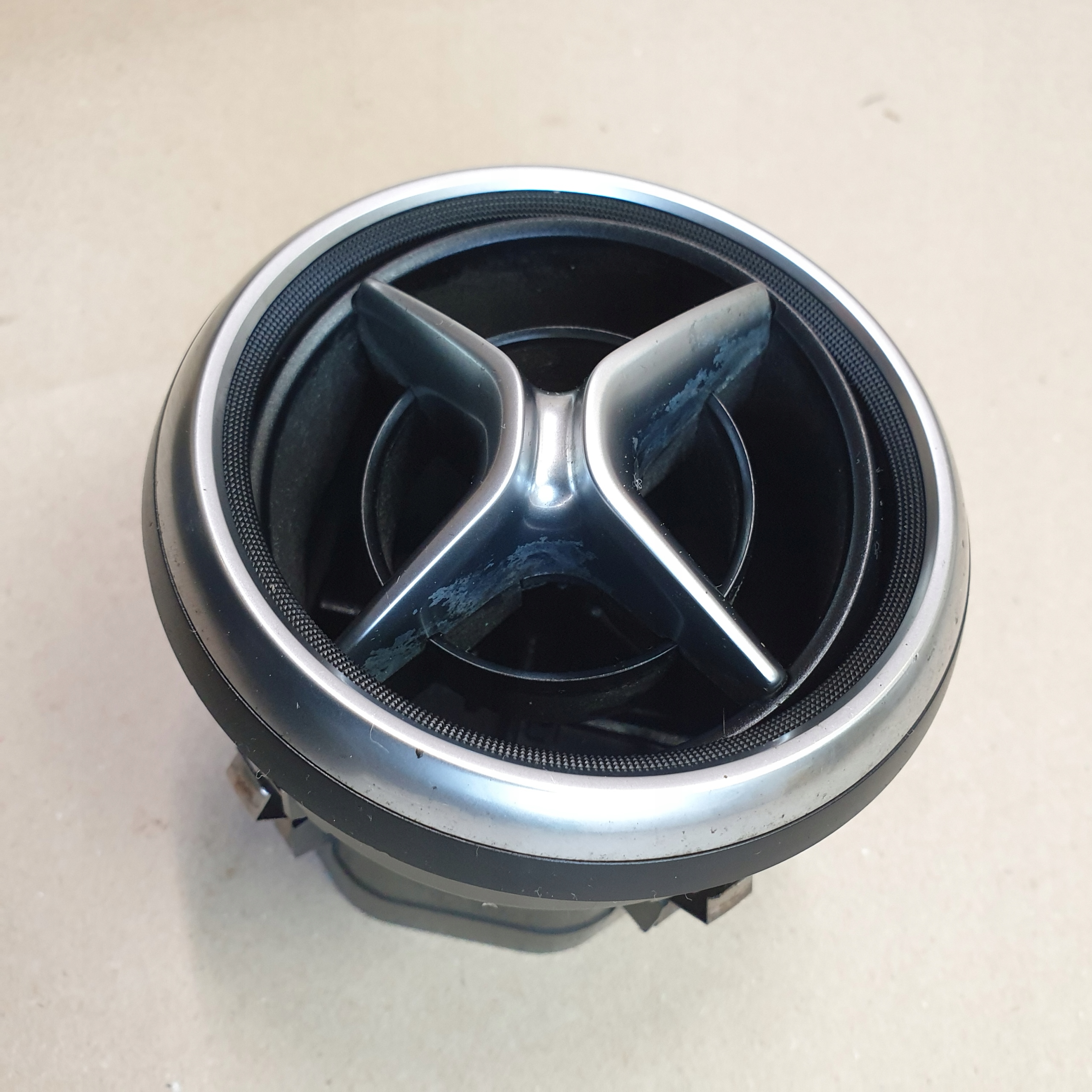grid air conditioning devices air MERCEDES A W176 OE