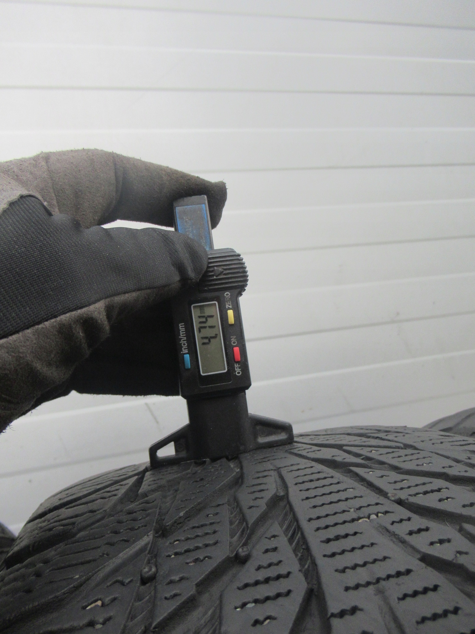 ALU+ZIMA VOLVO V70,S80,S-MAX,MONDEO MK5,GALAXY 2 Otwór centralny (mm) 63,4