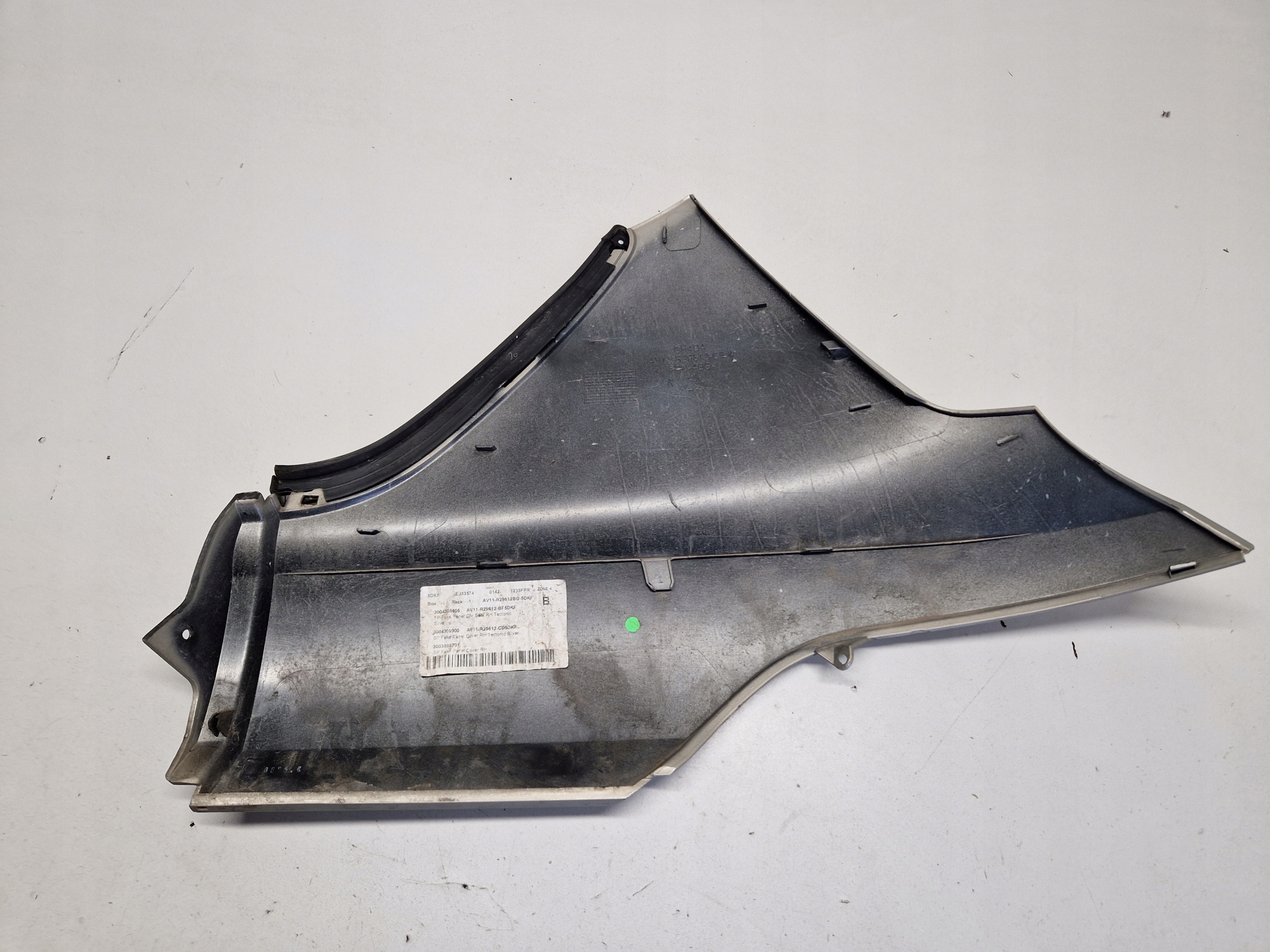 FORD B-MAX Couverture Aile Droit Arrière AV11-R29612