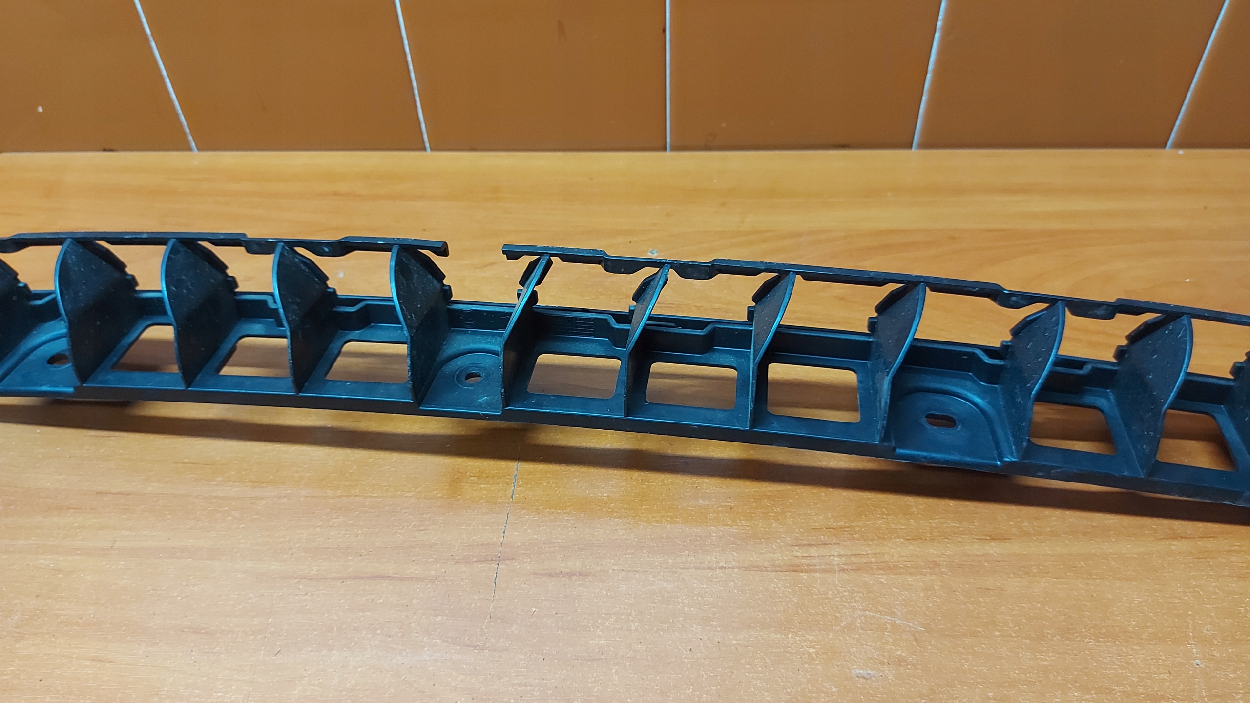 bumper bracket central rear part rear SKODA RAPID SEAT TOLEDO