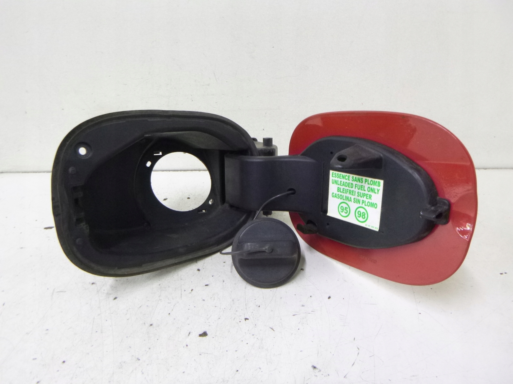 VOLET TRAPPE CARBURANT CARBURANT RENAULT MODUS OV797