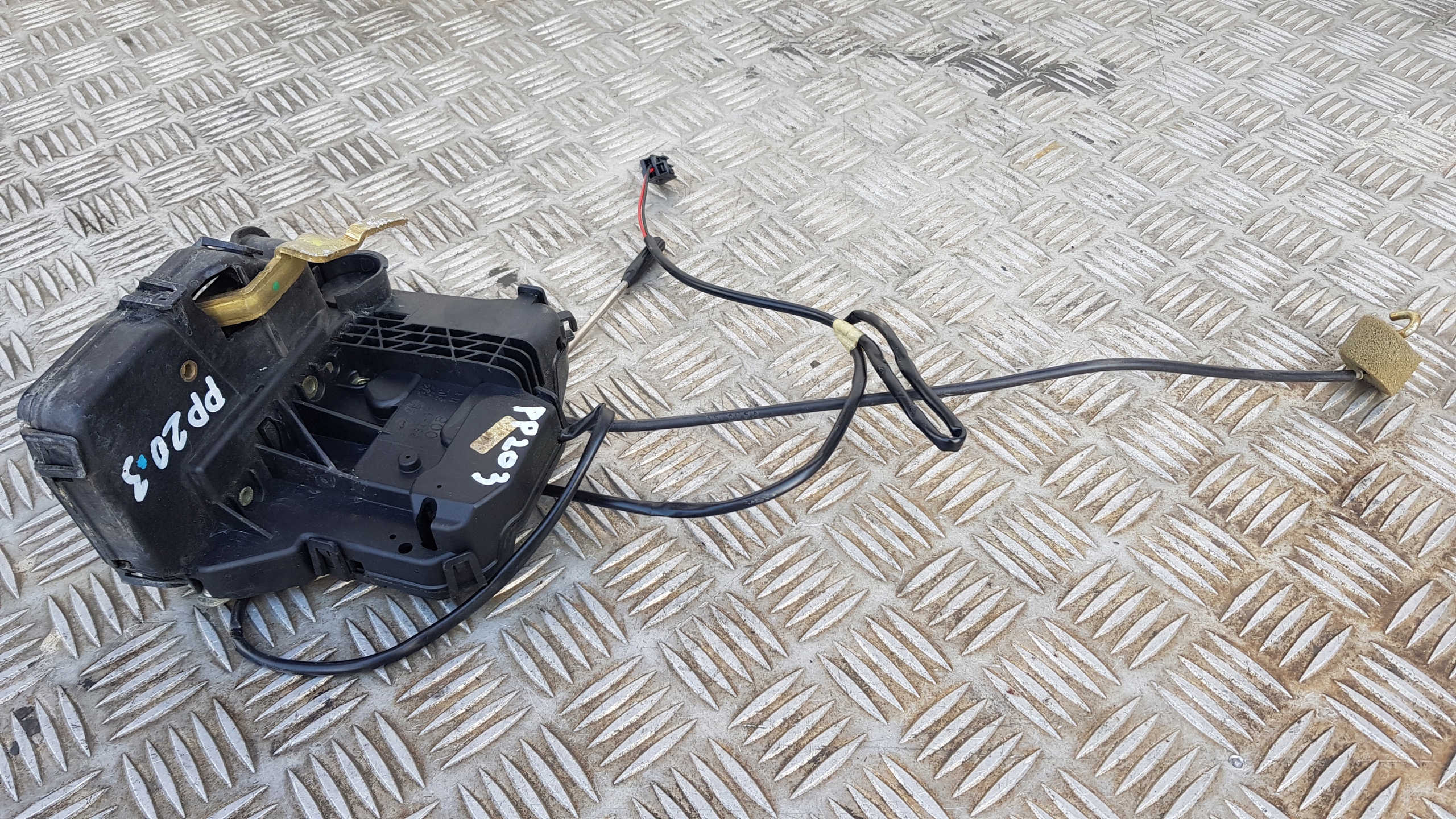 MERCEDES W203 lock right front LIFT