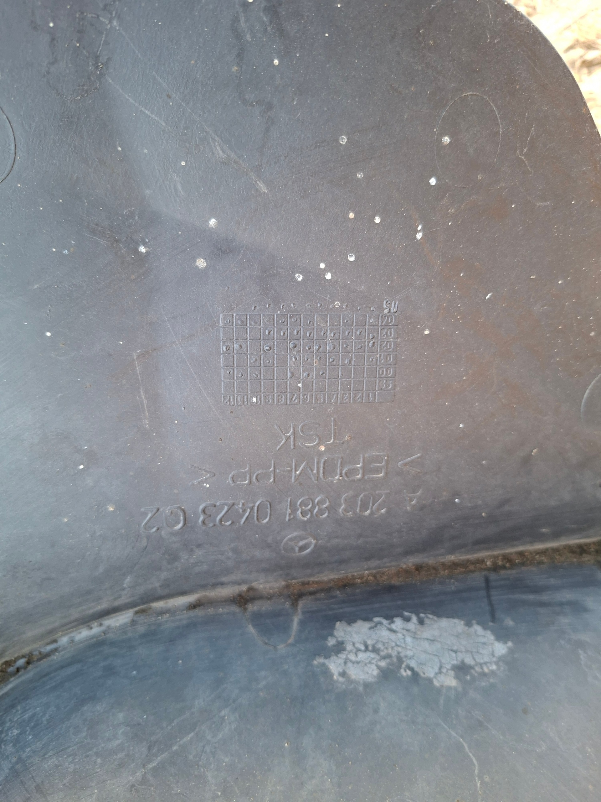 mudguard front front right MERCEDES W203 A2038810423