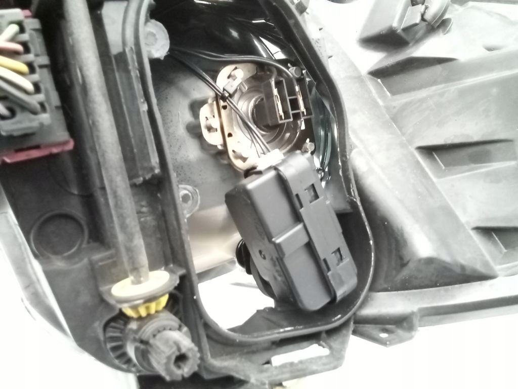 Opel Corsa D light right front front 89313309 EU